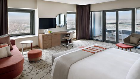 Suite with city views at Holiday Inn & Suites Dubai Festival City