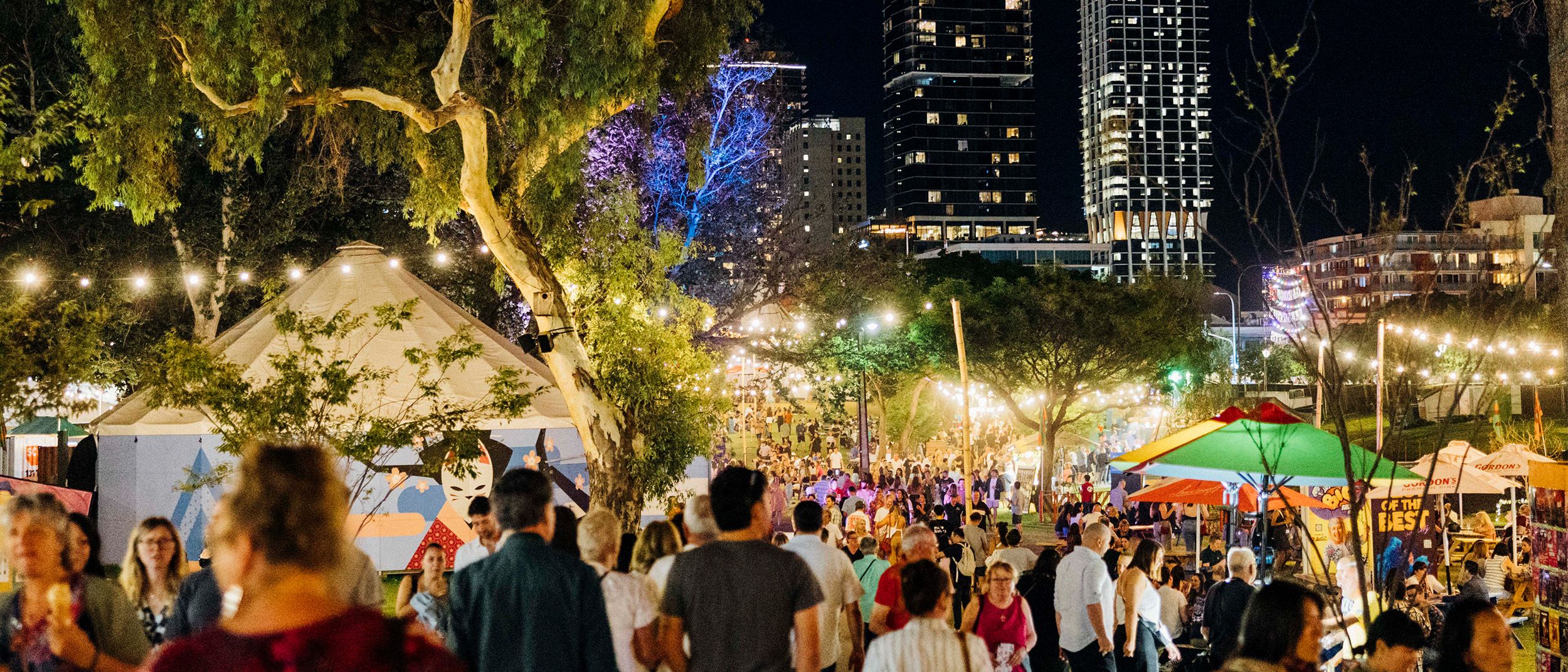  Crowds attending Adelaide Fringe Festival