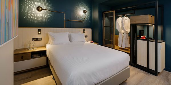 1 Queen Bed Room, Hotel Indigo Brisbane City Centre