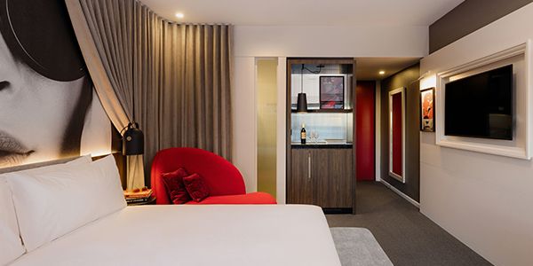 Standard Guest Room, Hotel Indigo Melbourne on Flinders