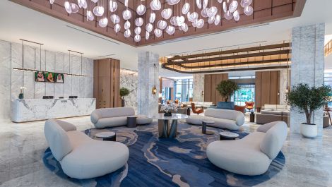 Lobby lounge at Crowne Plaza Al Jubail