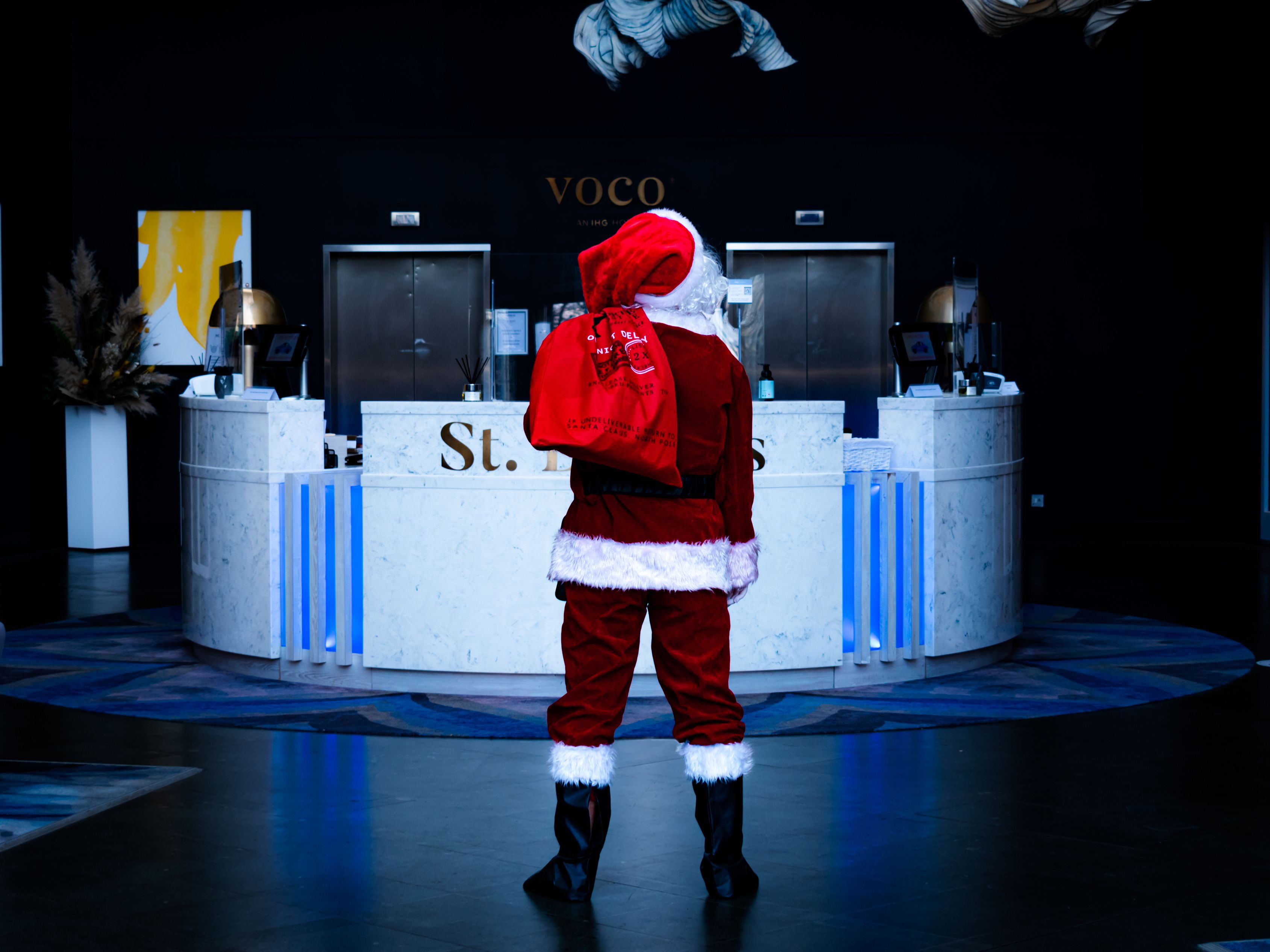 Santa at a hotel