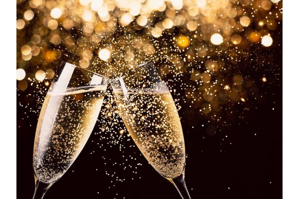 Two glasses of champagne