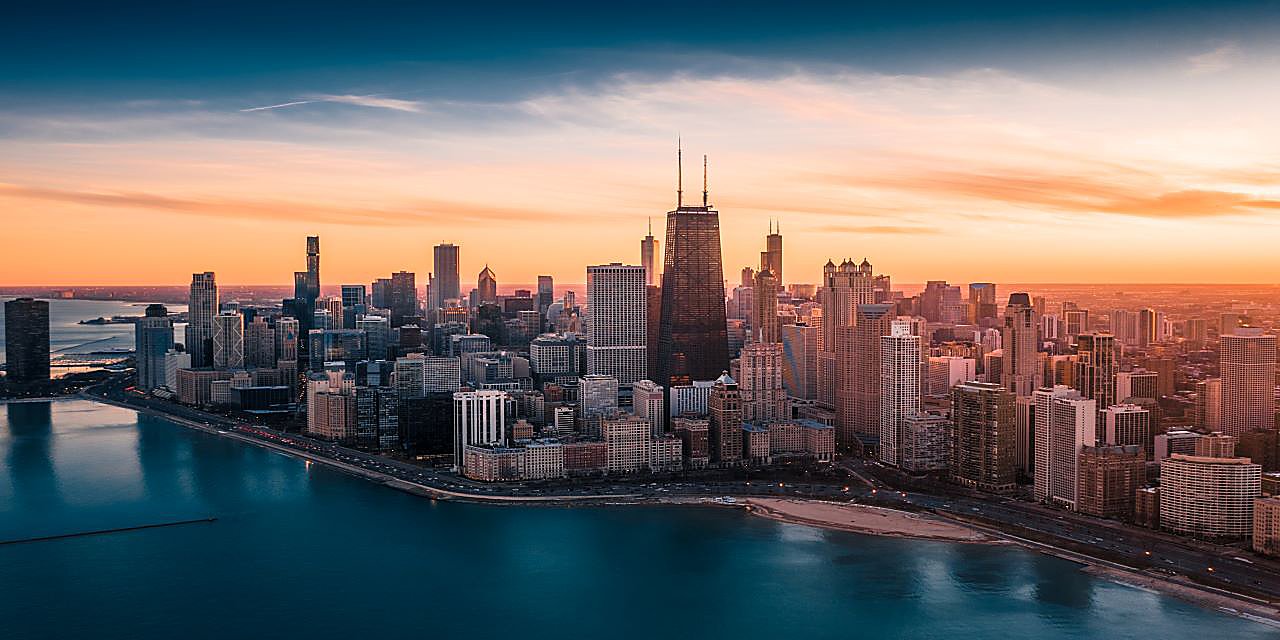 Sunset skyline of downtown Chicago