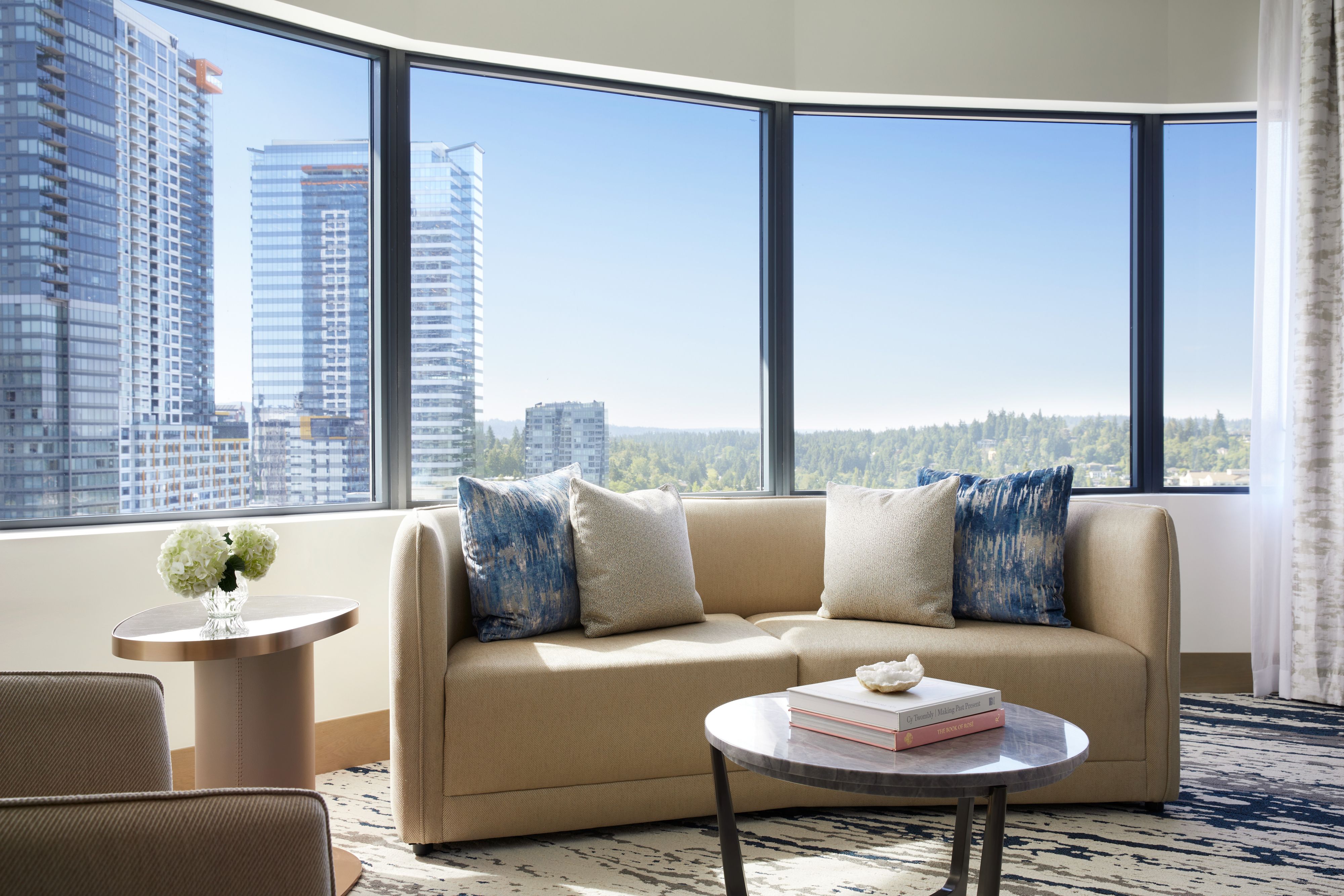 IC Bellevue Suite