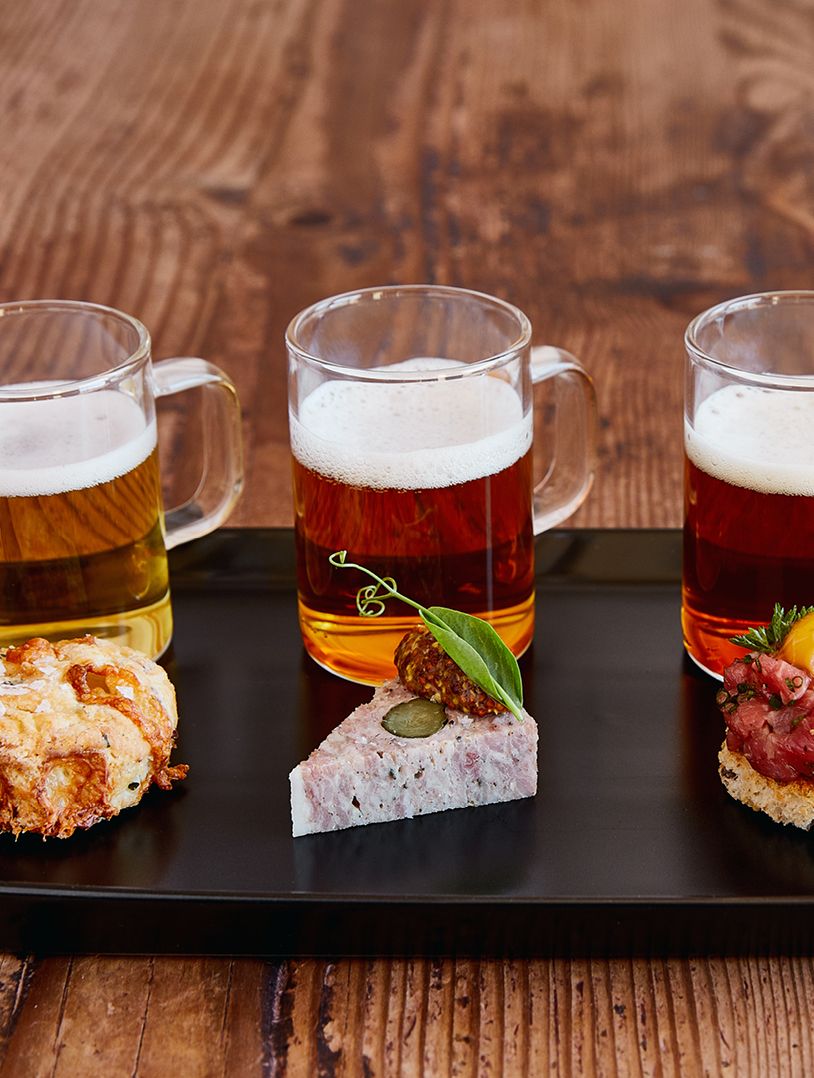 Decoratively plated breakfast food on wooden plate