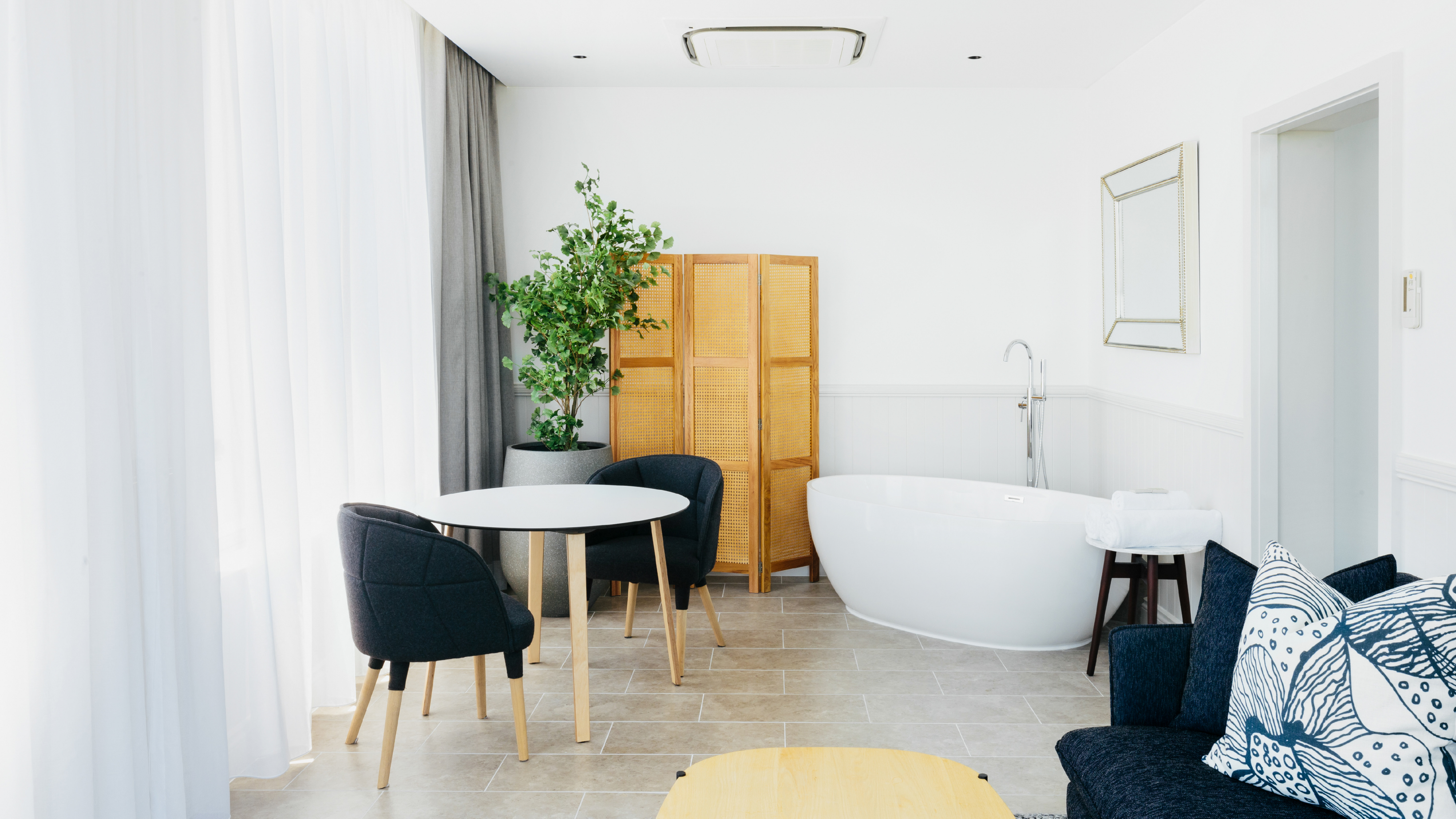 [Room name]