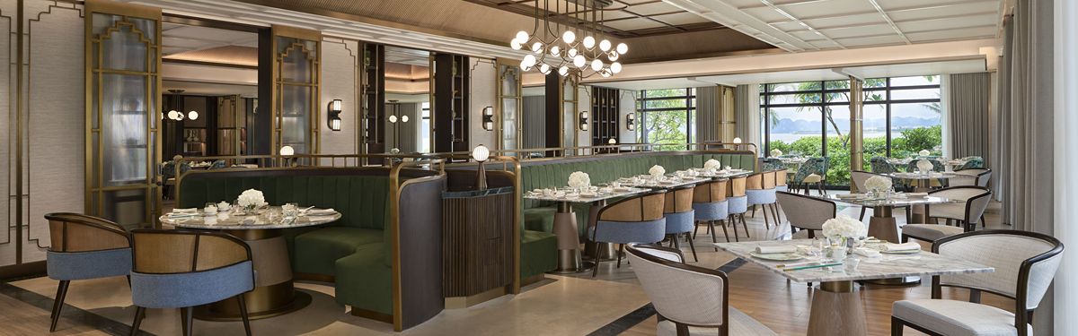 Elegant Yulong Mansion restaurant dining interior