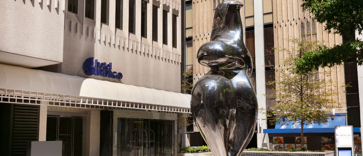 Sculpture outside of Hotel Indigo Atlanta Downtown
