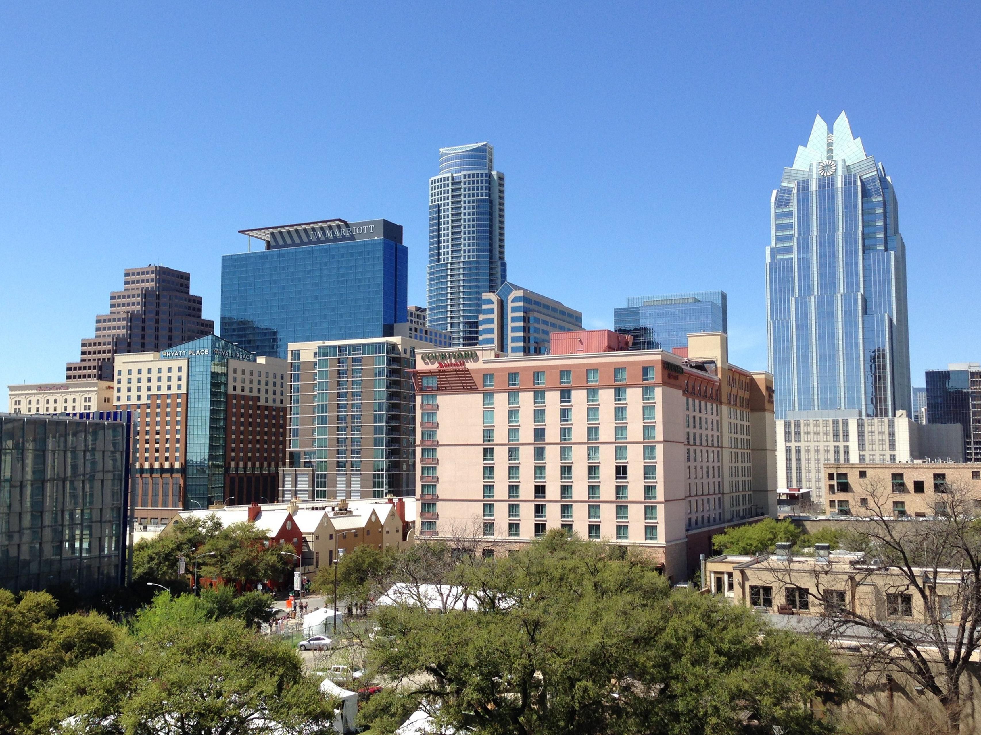 Our hotel is in an unbeatable location in Austin, TX, near Austin-Bergstrom International Airport and Tesla Giga Texas. Discover all downtown Austin offers, from shopping on South Congress Street to touring the Texas State Capitol to cheering on Texas Longhorns football at Darrell K Royal-Texas Memorial Stadium. 