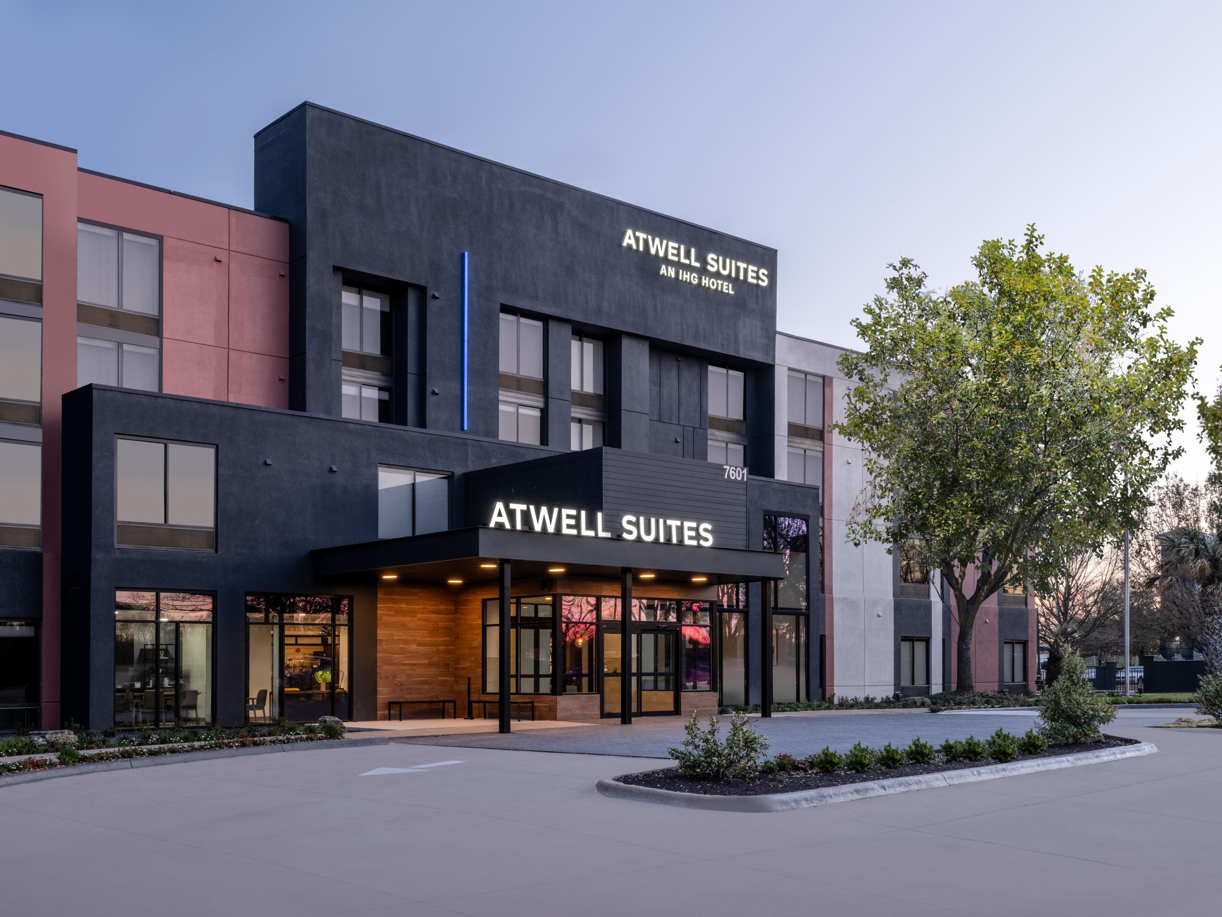 Travel is about more than the destination, so who better to bring on your journey than your furry friend? Our pet-friendly hotel welcomes your four-legged companion, and our suites provide plenty of space for you to work and relax and for your pet to play and rest.