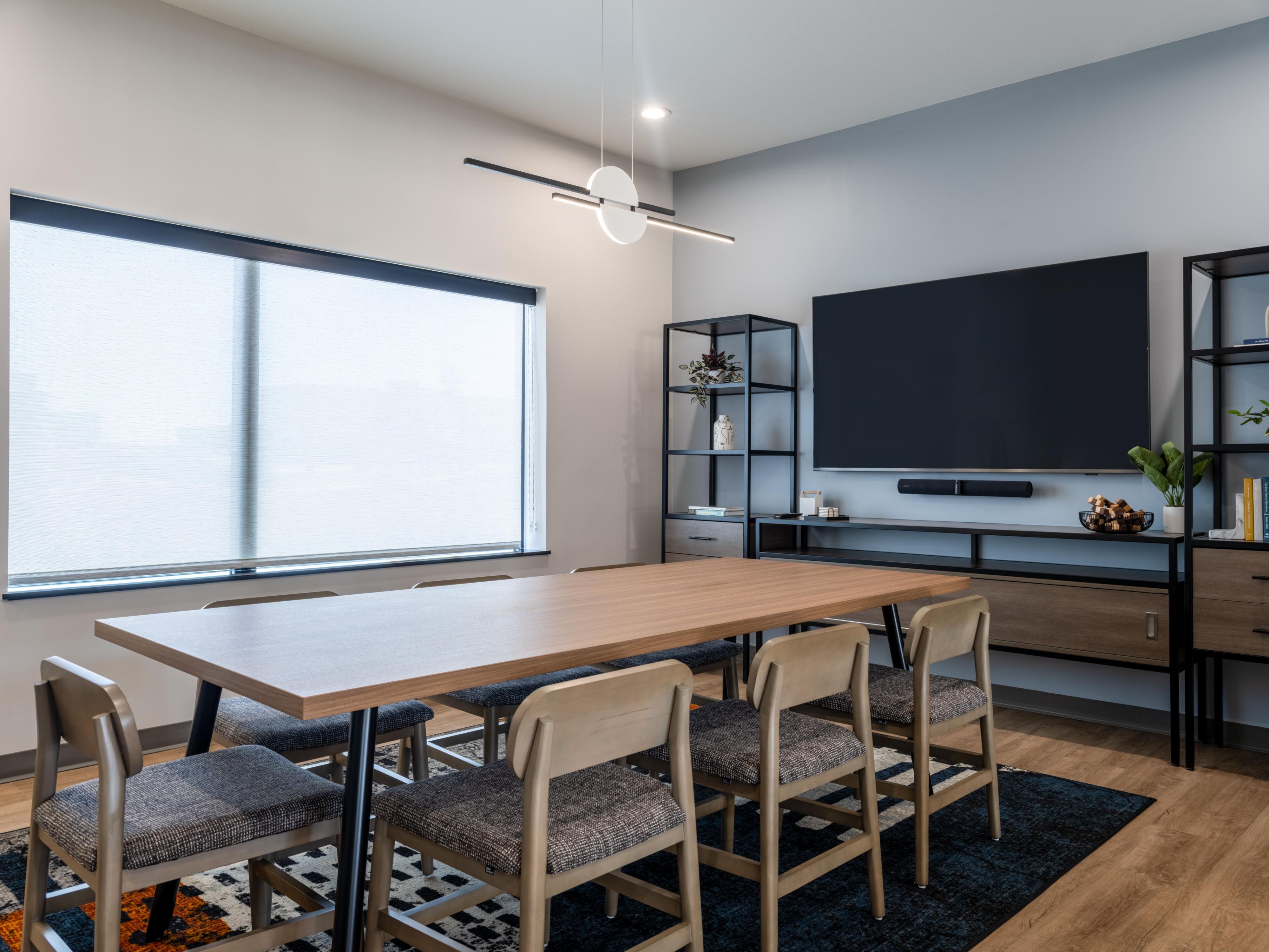 We know how important collaboration can be, so we offer a bookable meeting room when you need more privacy to work together. The Study provides a private meeting and co-working space for small groups of up to eight people with video conferencing capability. Enjoy the perfect space for productivity and collaboration in The Study.