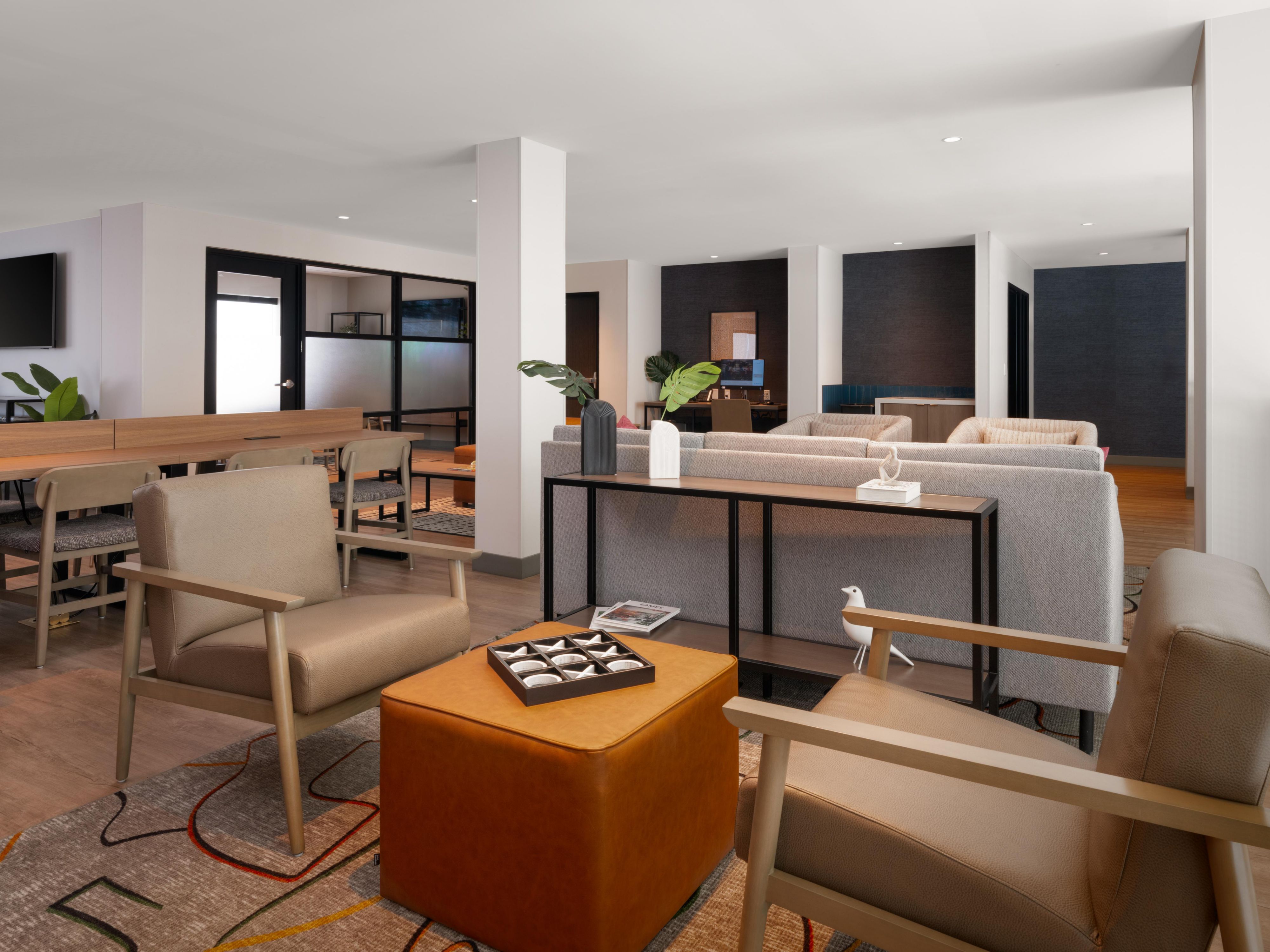 Discover our stylish shared spaces designed for collaborative working, relaxing, and socializing. Our hotel features modern amenities to make your stay unforgettable. Whether you’re powering up, meeting up, or winding down, you'll find sophistication and comfort in every corner.