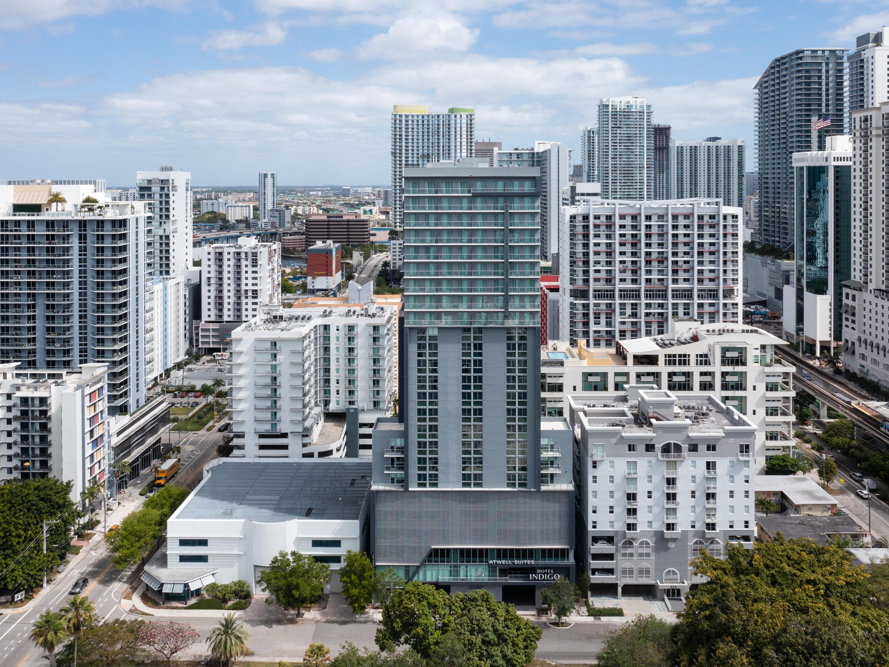 Stay steps from Brickell’s dining, shops, and waterfront paths. Our prime location makes it easy to explore the neighborhood or reach the Port of Miami and downtown spots in minutes. We’re also pet-friendly, so your four-legged companion can settle in comfortably right alongside you.