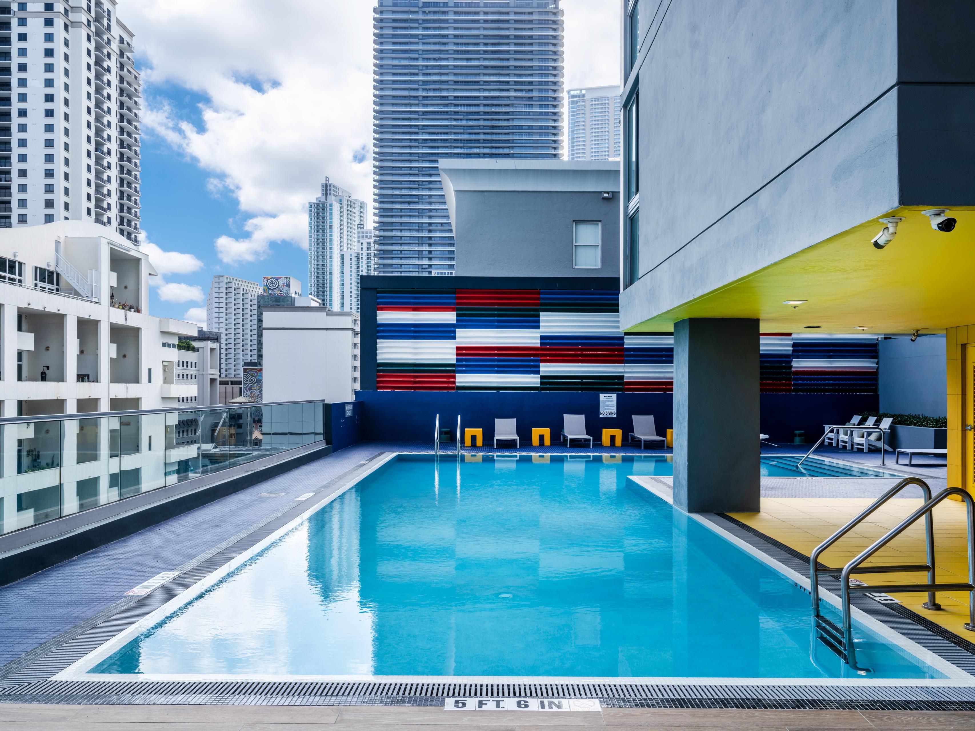 Take in the Miami skyline from our rooftop pool, a favorite spot for unwinding after a day in the city. The connected fitness studio offers everything you need to keep your routine going while you travel. Together, they make it easy to balance downtime and wellness during your stay in Brickell.