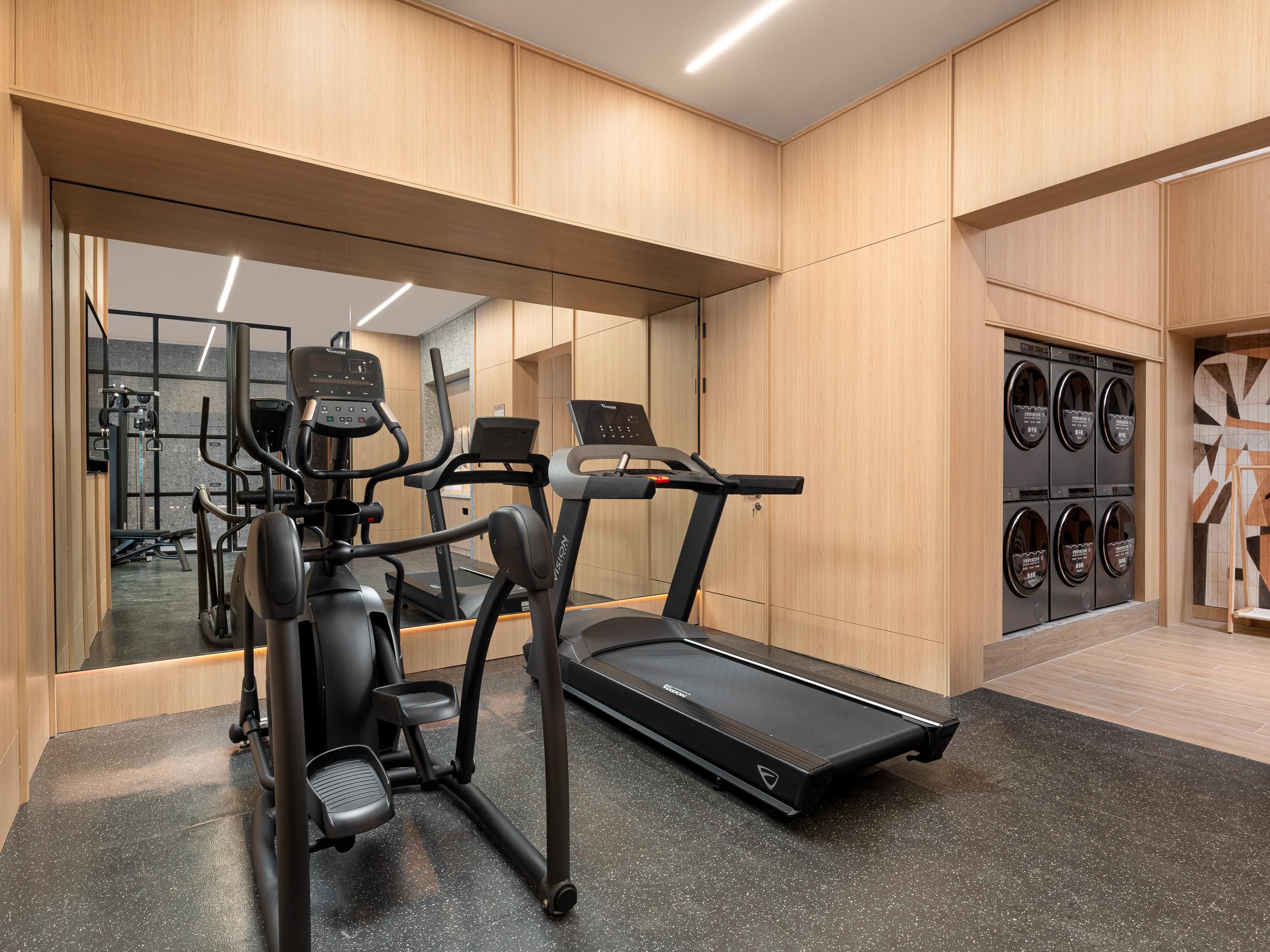 At Social Hub easily get clothes cleaned in self-service laundry, while work out in the gym next to the self-service laundry room or play interactive video games with friends and find surprising pleasures.