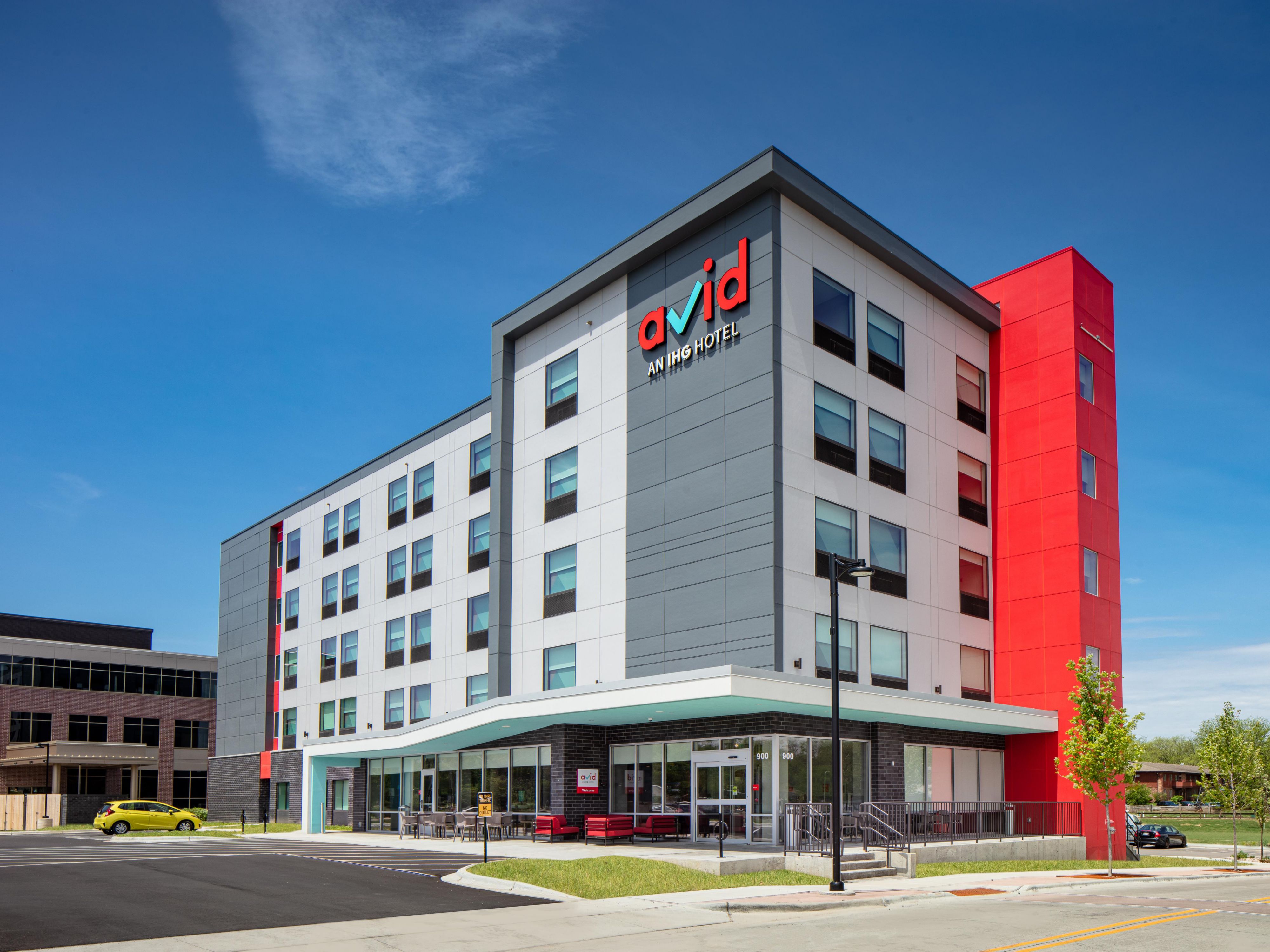 Avid Hotels Monona 6568749139 4x3