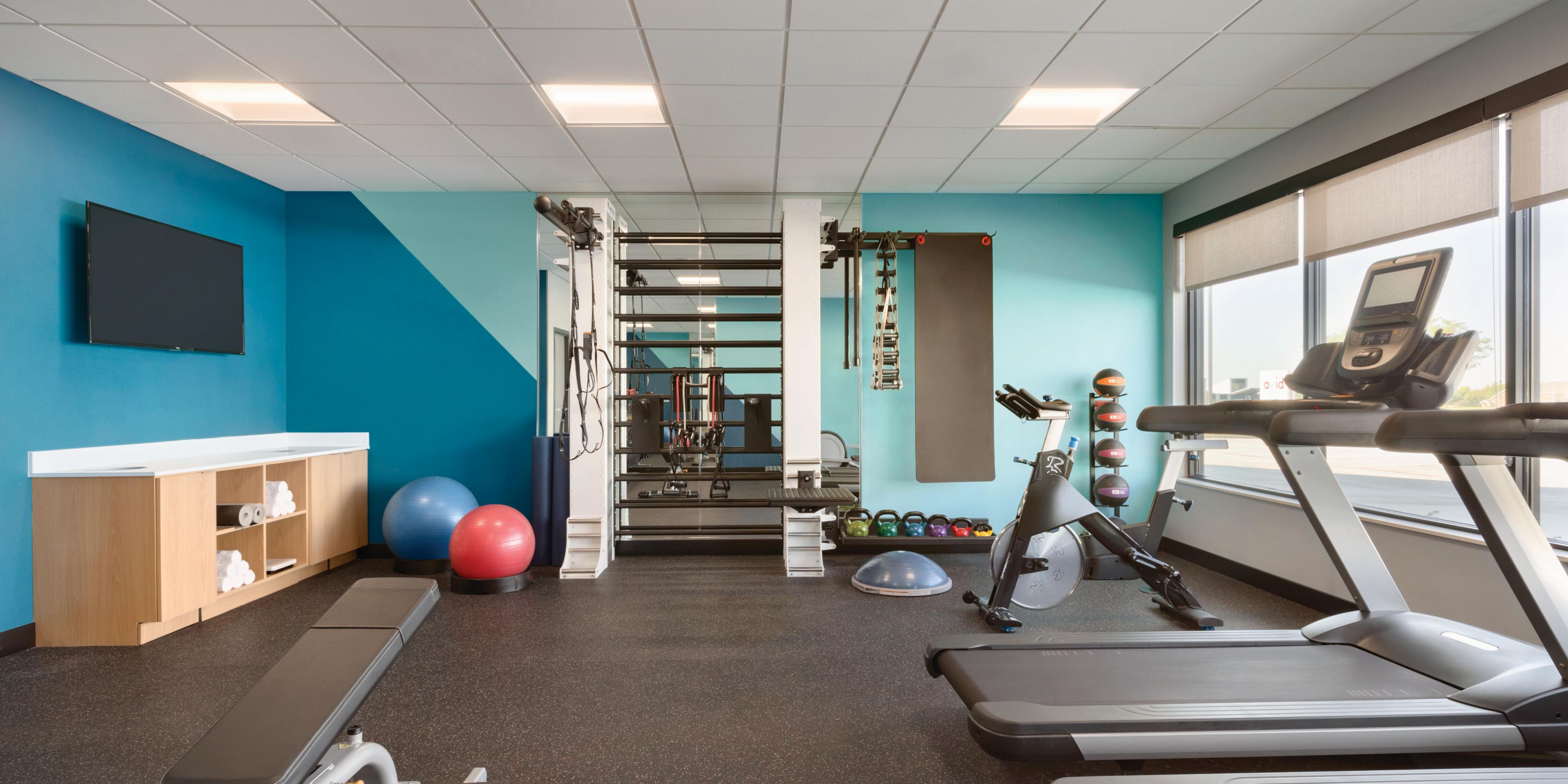 Our gym is available for our guests 24/7. Choose from our wide selection of cardio, weight training, and resistance equipment to customize your workout.