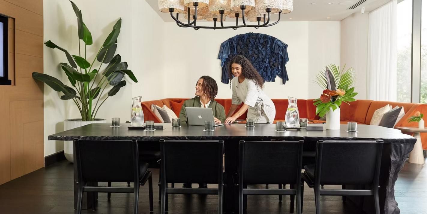 Ask about our modern, fully equipped meeting rooms. Host your conferences or meetings in complete privacy.