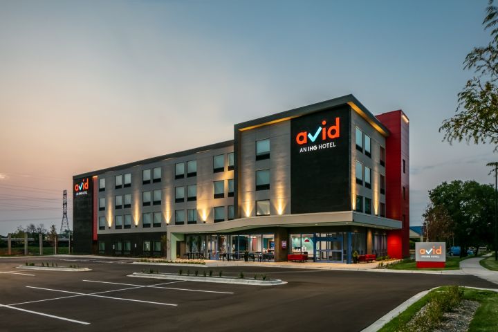 avid hotels Roseville - Minneapolis North