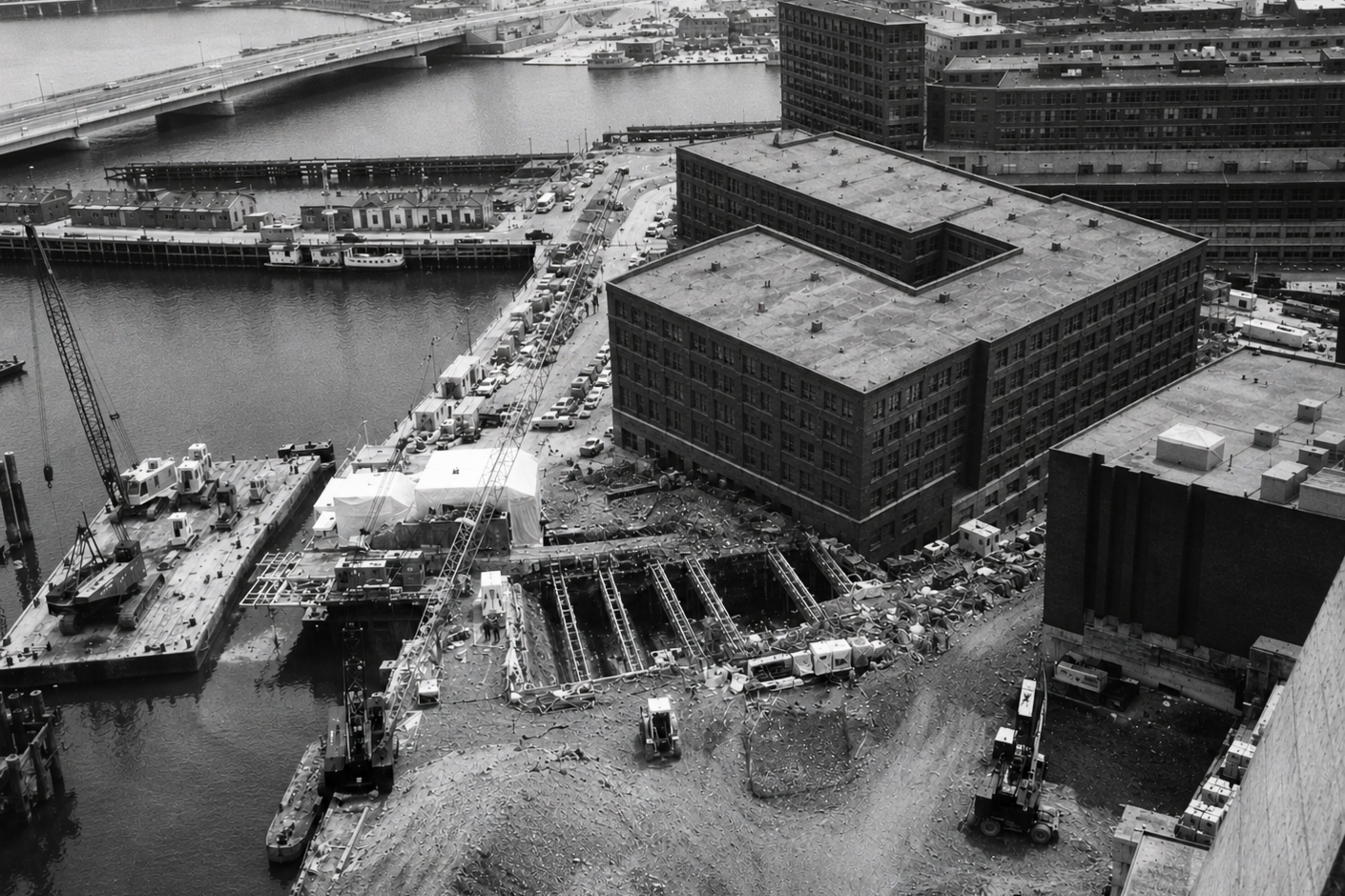Aerial view of Fort Point Channel waterfront construction, 2002.