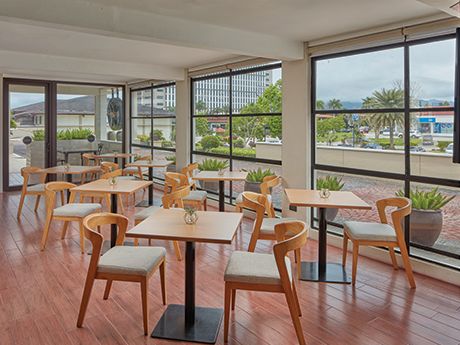  Brew Company Holiday Inn & Suites Batangas Limapark