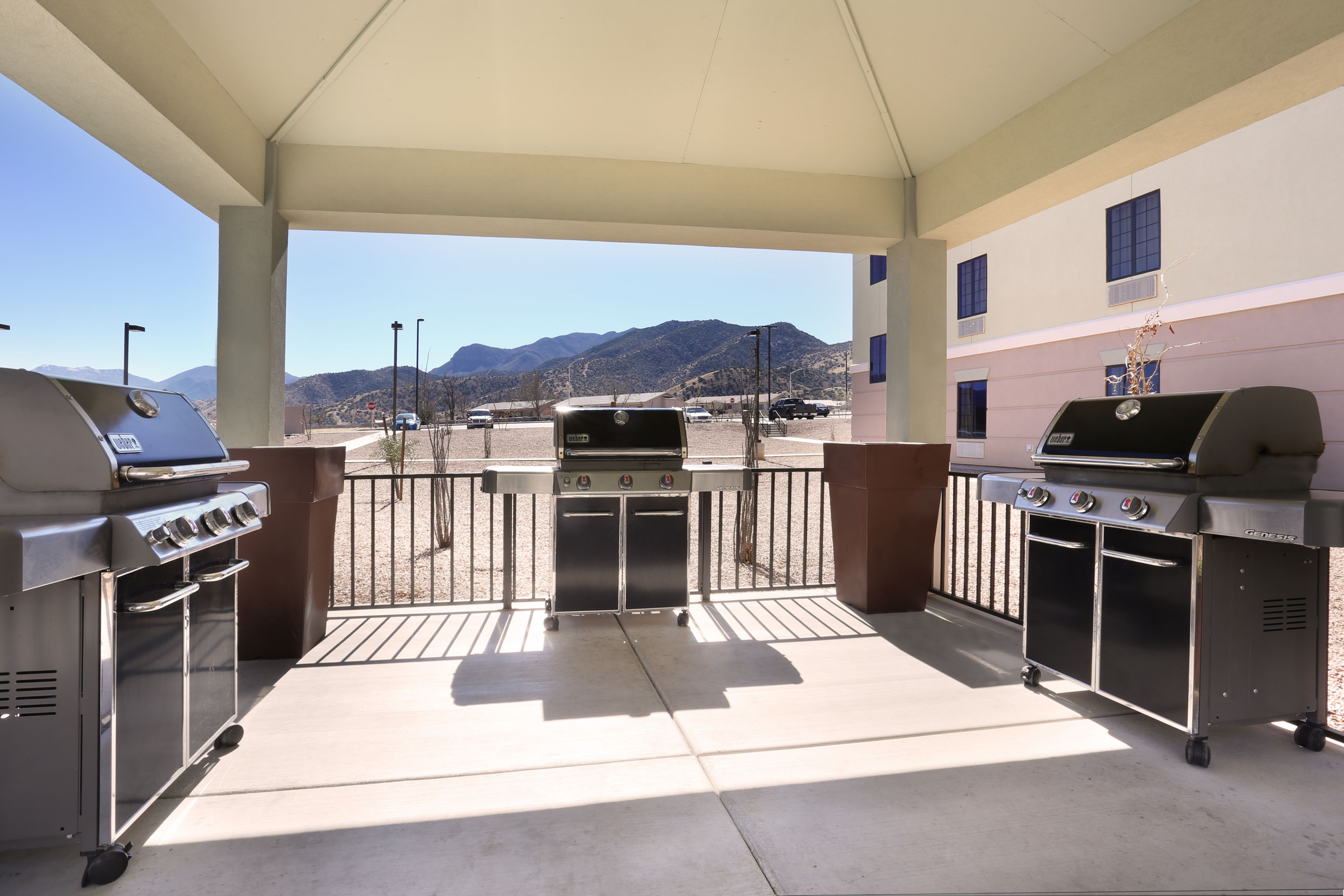 Guest Patio &amp; BBQ Area