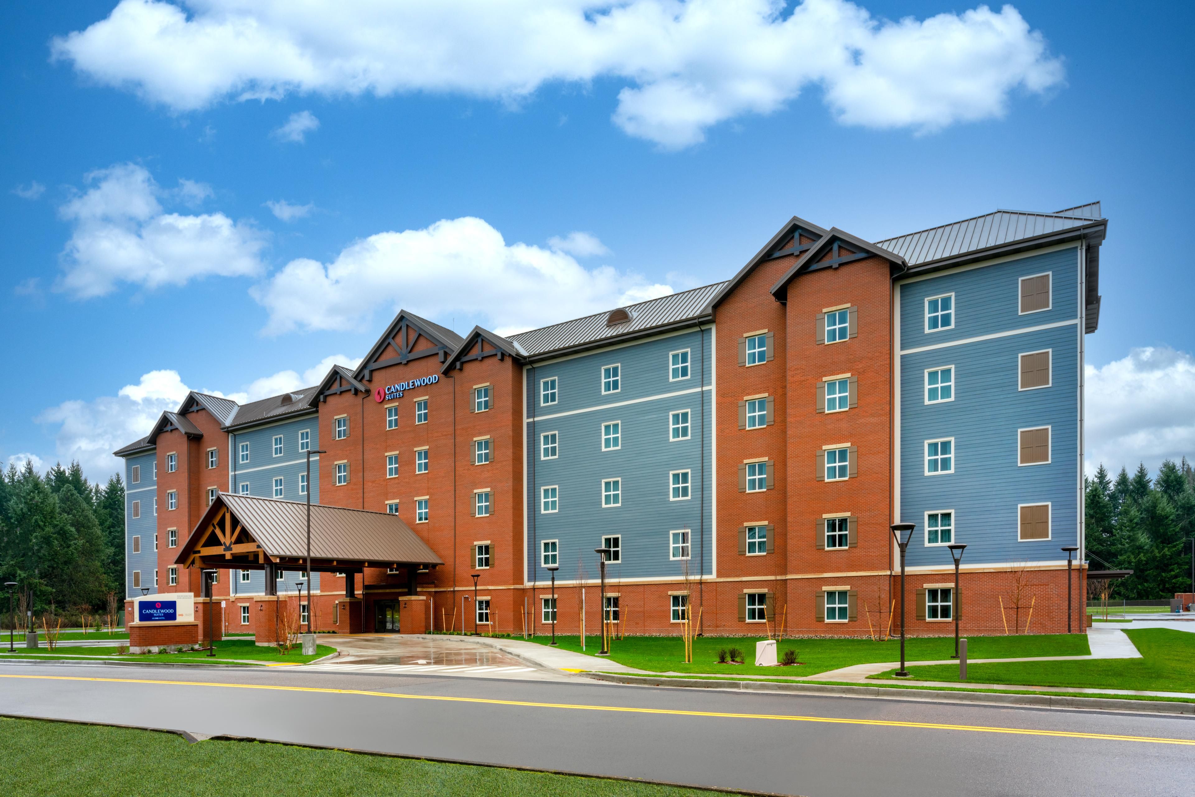 mcchord afb hotel
