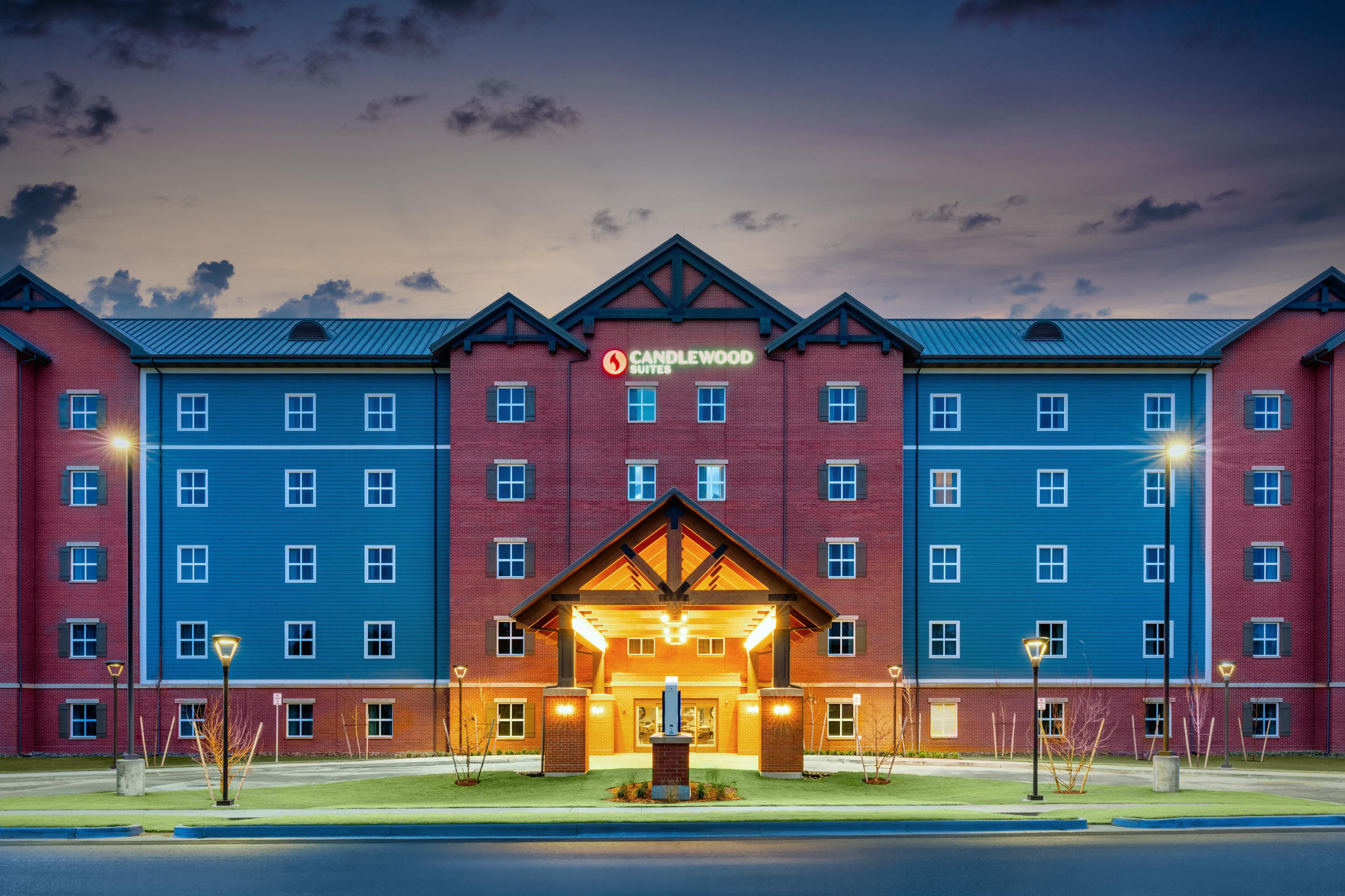 mcchord afb hotel