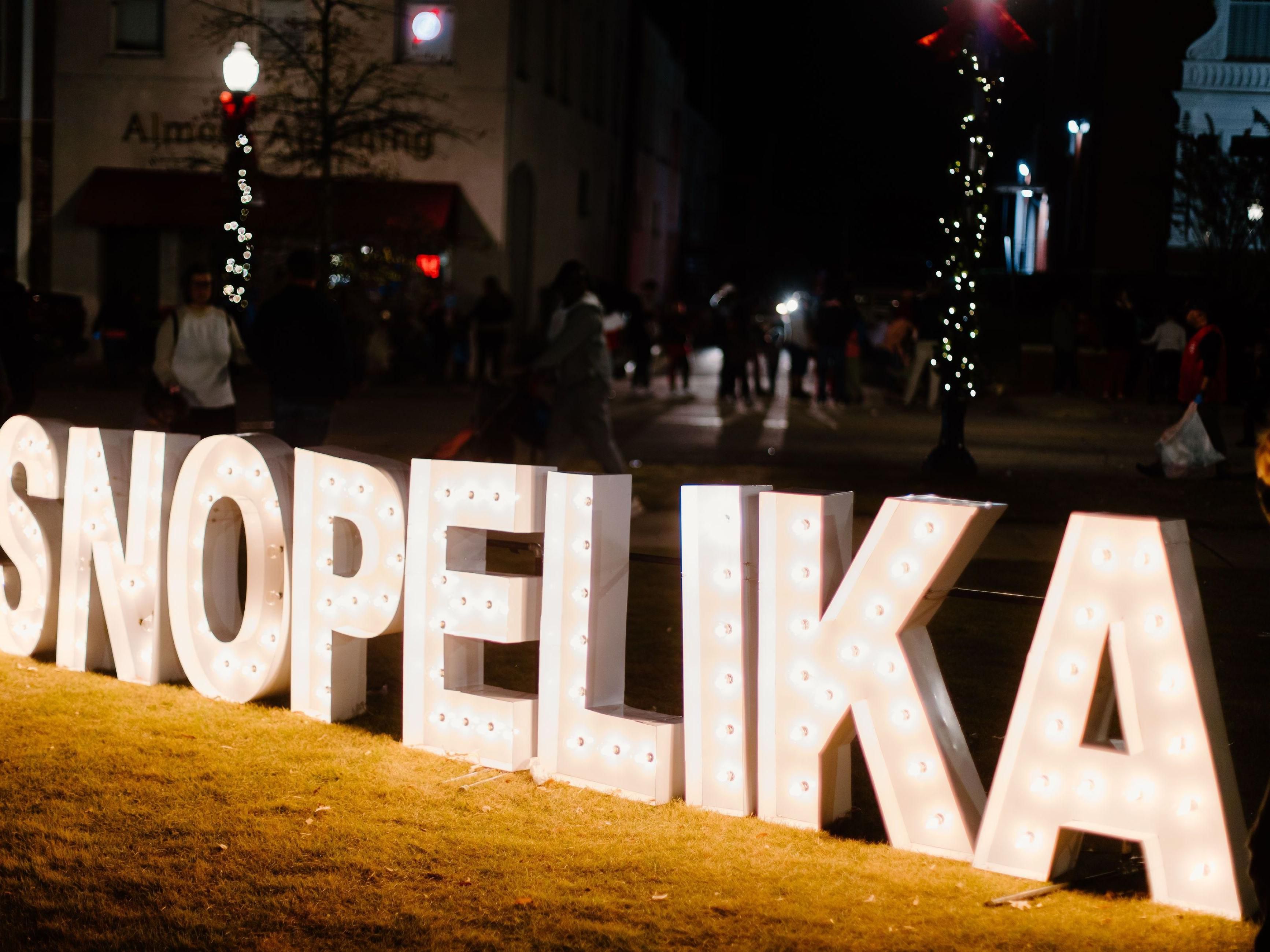 This is an annual community event held to kick off the Christmas season in Opelika. People enjoy a winter wonderland as artificial snow falls all throughout courthouse square ending with a magical tree lighting ceremony for everyone to enjoy!

Thousands of local citizens attend to celebrate every year, with visitors traveling from around the area.