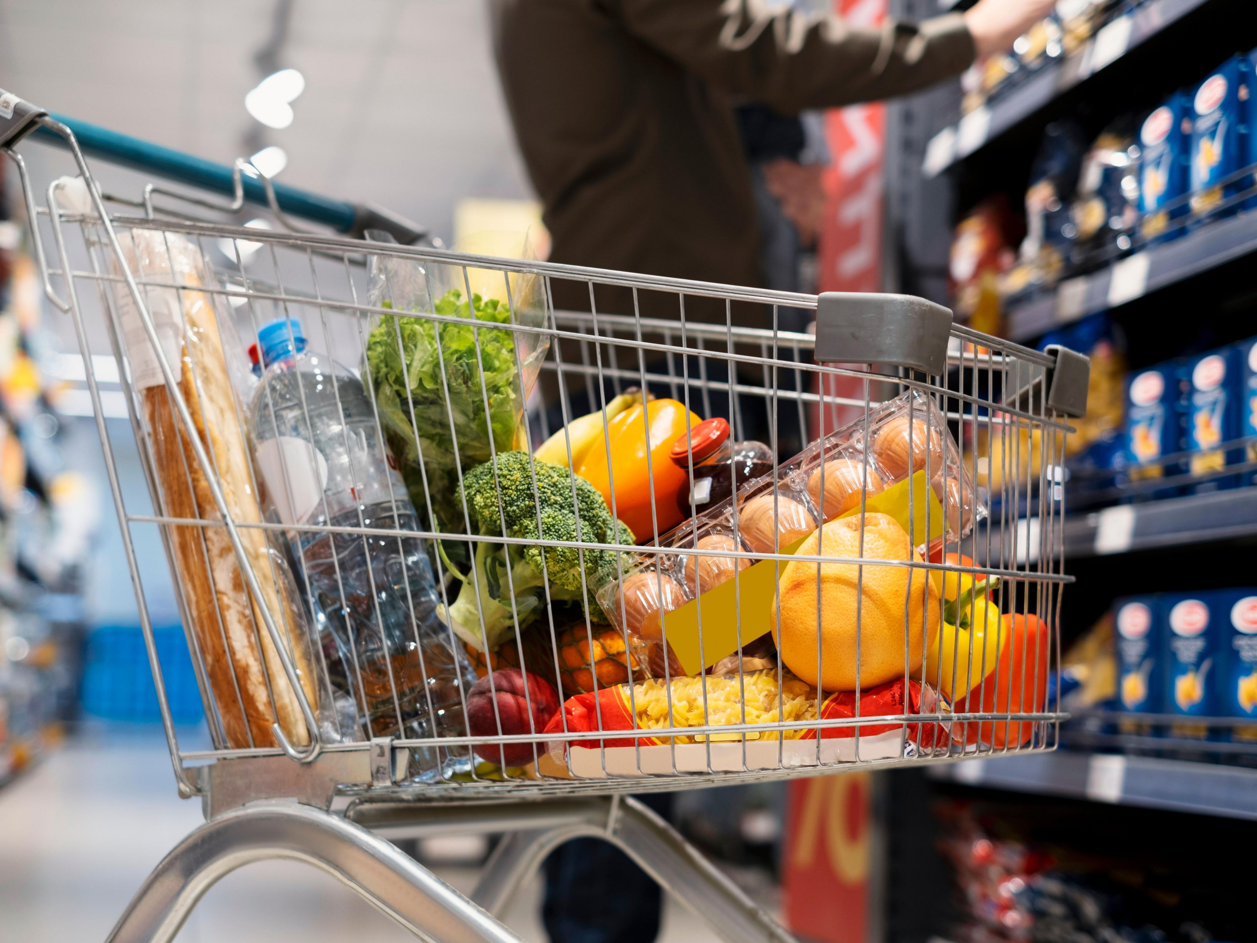 Enjoy the convenience of a supermarket just a 8-minute walk away. Perfect for stocking up your own kitchenette with fresh groceries or snacks during your stay.