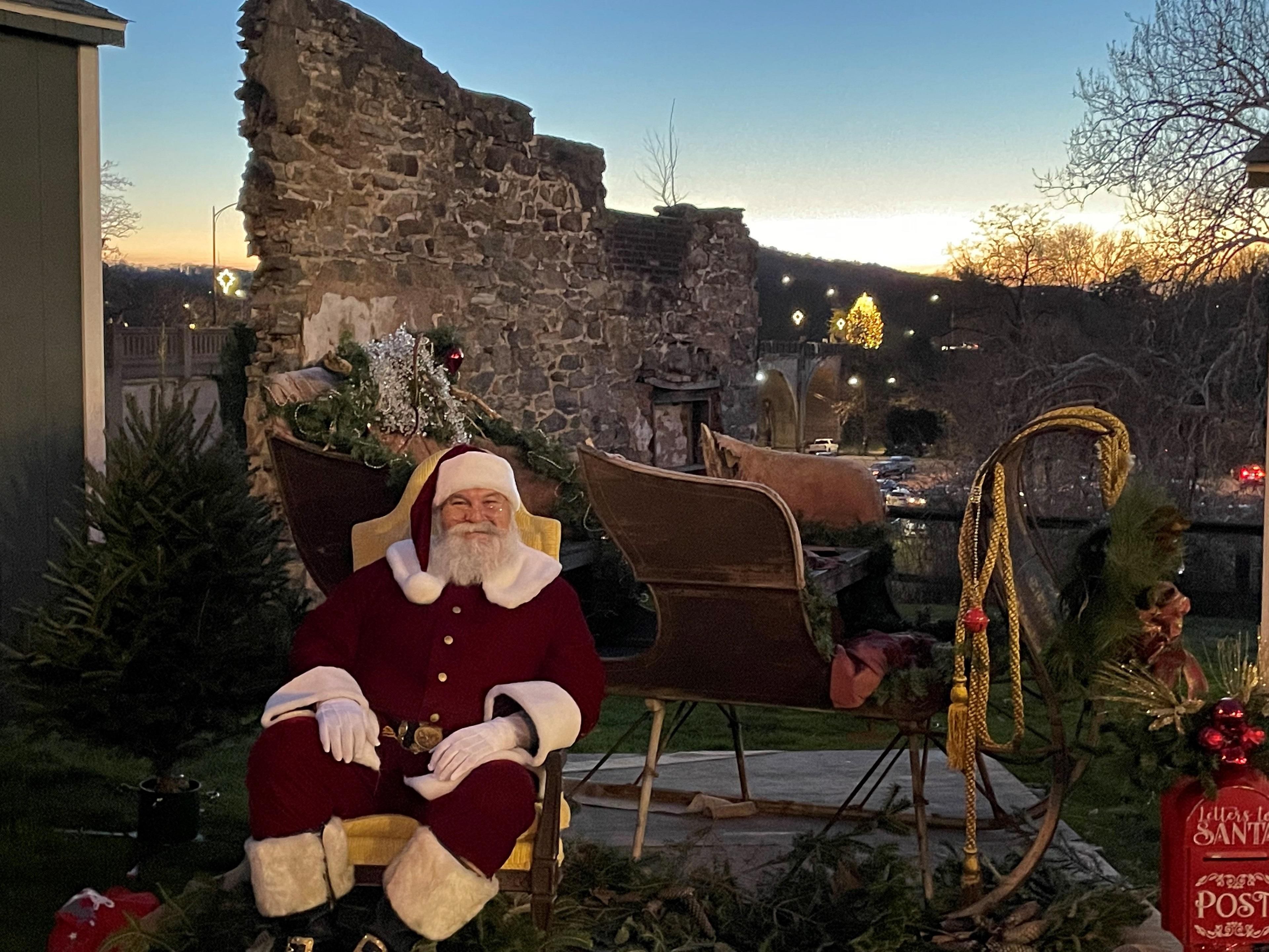 ベツレヘムのクリストキンドルマルクトは、『Travel and Leisure』誌の世界トップクラスのホリデーマーケットにレコグニションされた屋外マーケットです。クリストキンドルマルクトには、陶器からホリデークラフトまで、100人以上の職人がいます。11月 14 日から 12 月 21 まで毎週木曜日から日曜日に営業しています。 