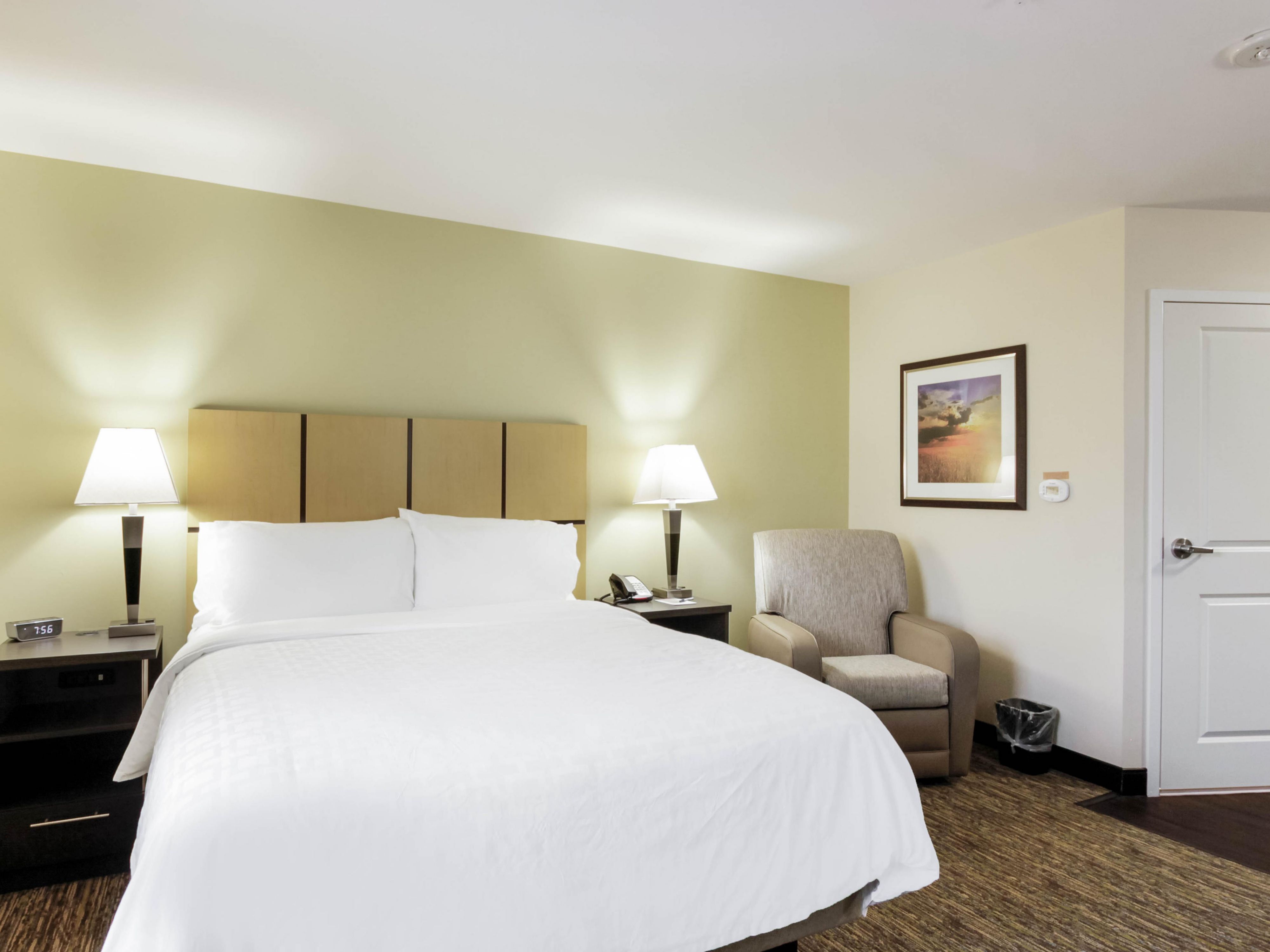 Queen Bed Guest Room
