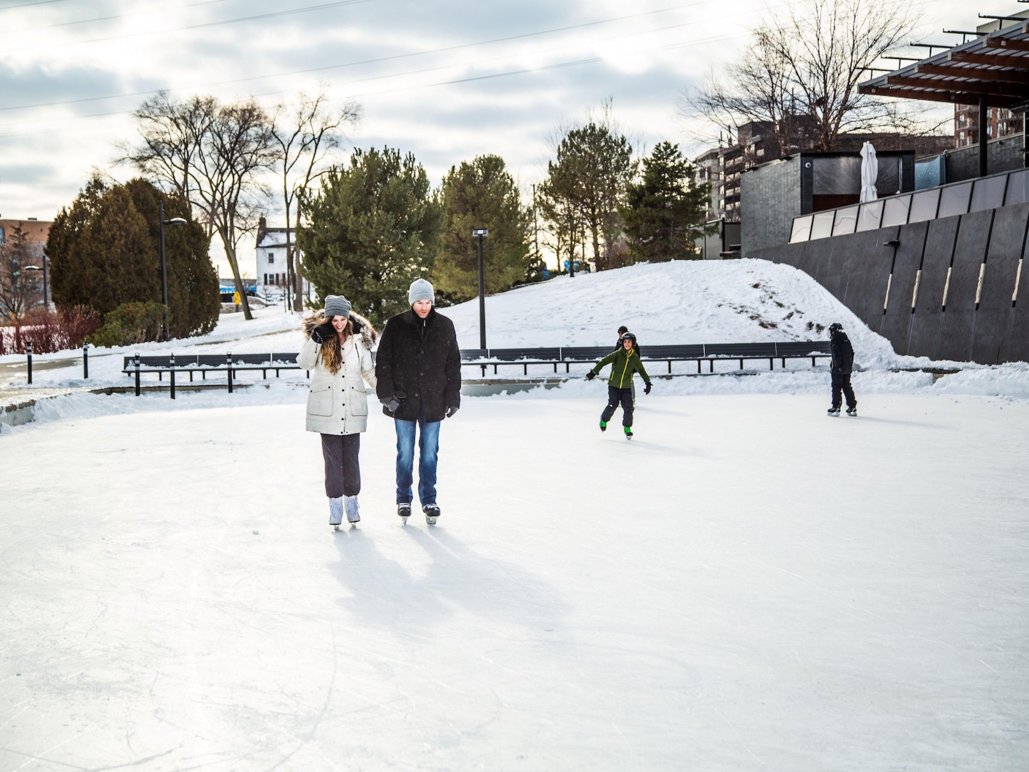 Experience Burlington’s winter magic! Dive into the dazzling Winterlit festival, glide across charming ice skating rinks, and explore festive holiday shopping. Cozy up with seasonal delights and create unforgettable memories in a winter wonderland like no other.
