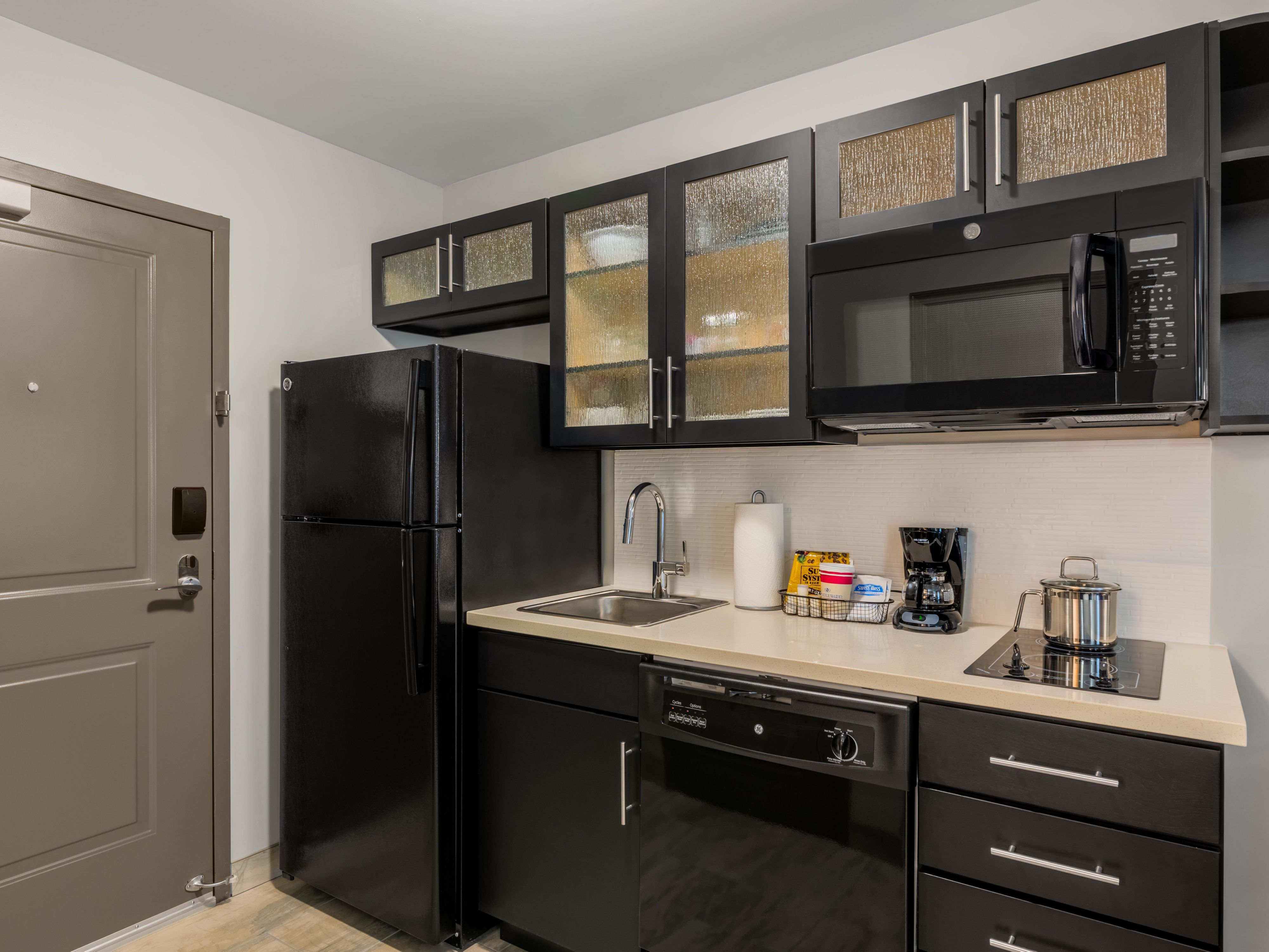 At Candlewood Suites Cookeville, we aim to make your stay feel more like home. Our extended-stay suites have everything you need for your stay, including a fully equipped kitchen, microwave, stovetop, and more. Take advantage of our amenities, like our complimentary guest laundry service, during your stay in Cookeville, TN.