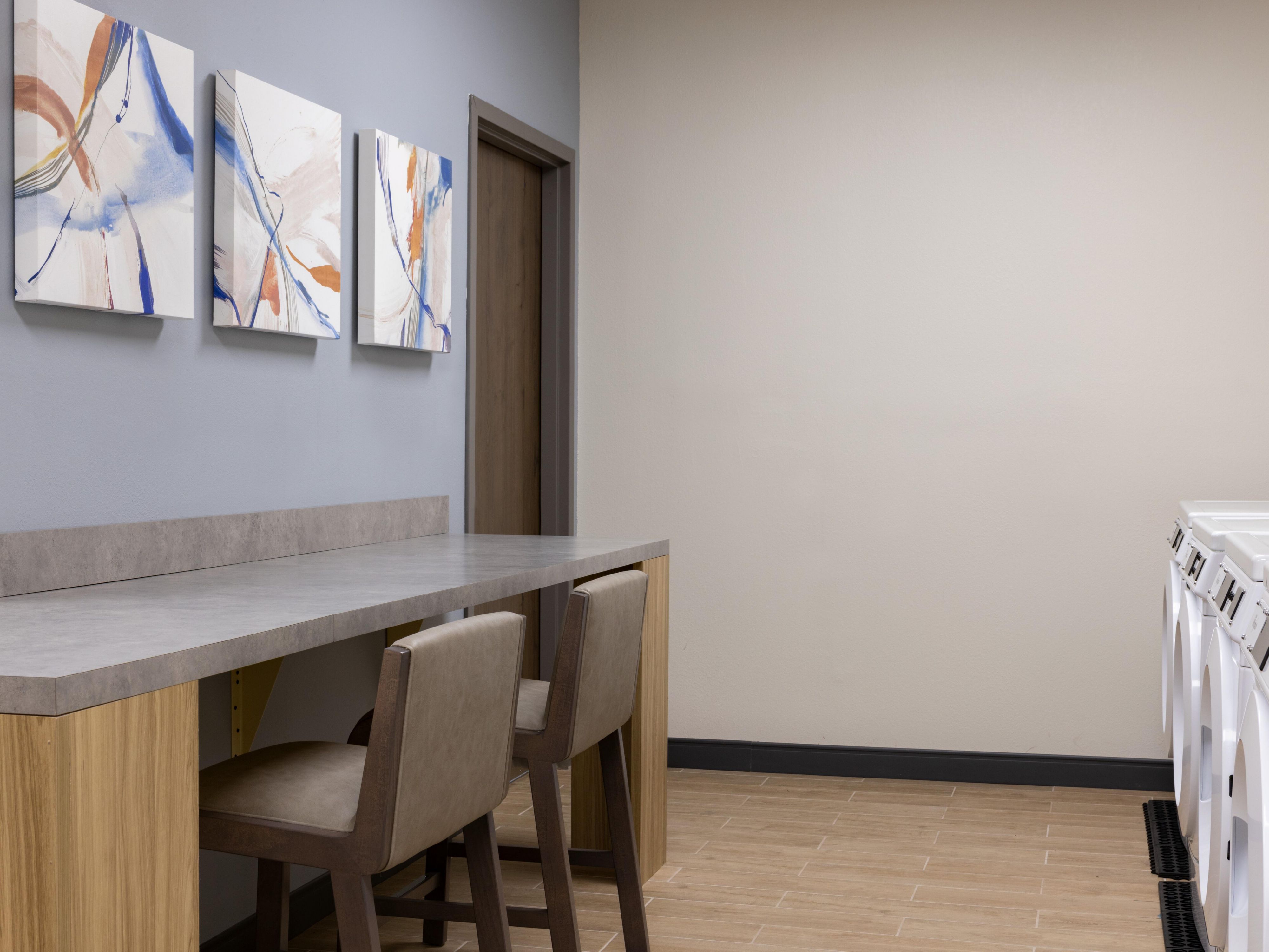 At our extended-stay hotel, we know the importance of keeping your clothes fresh and clean while traveling. So, we offer complimentary self-service laundry for our guests' convenience and comfort.  