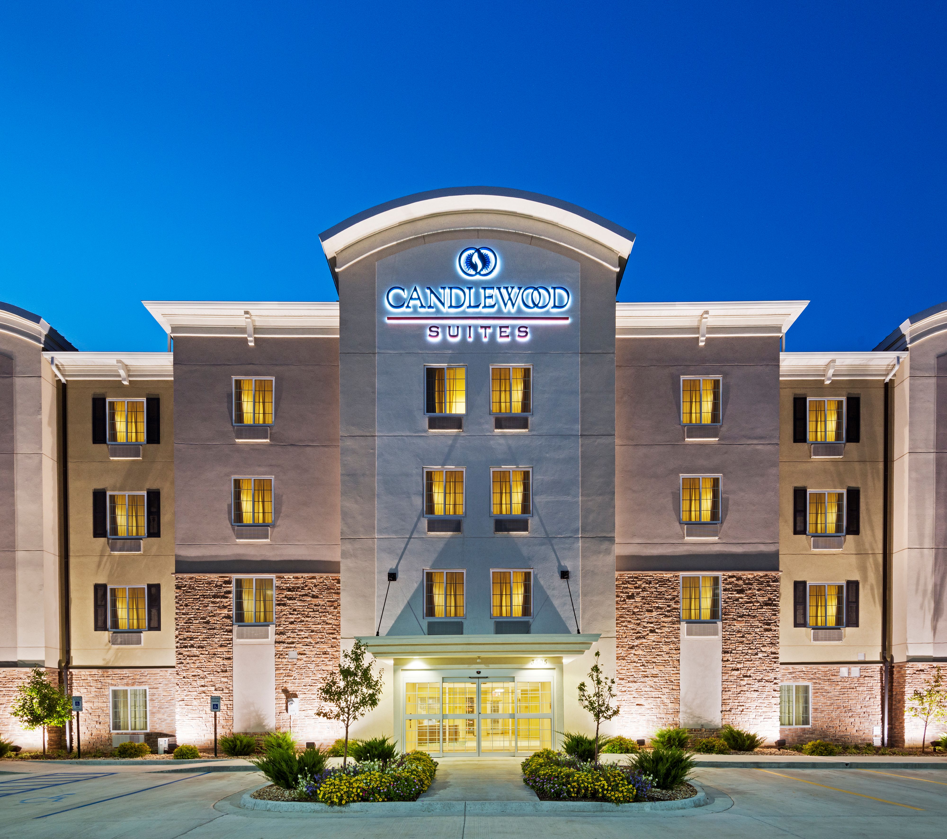 Edmonton Hotels Candlewood Suites Edmonton West Extended Stay Hotel In Edmonton Alberta