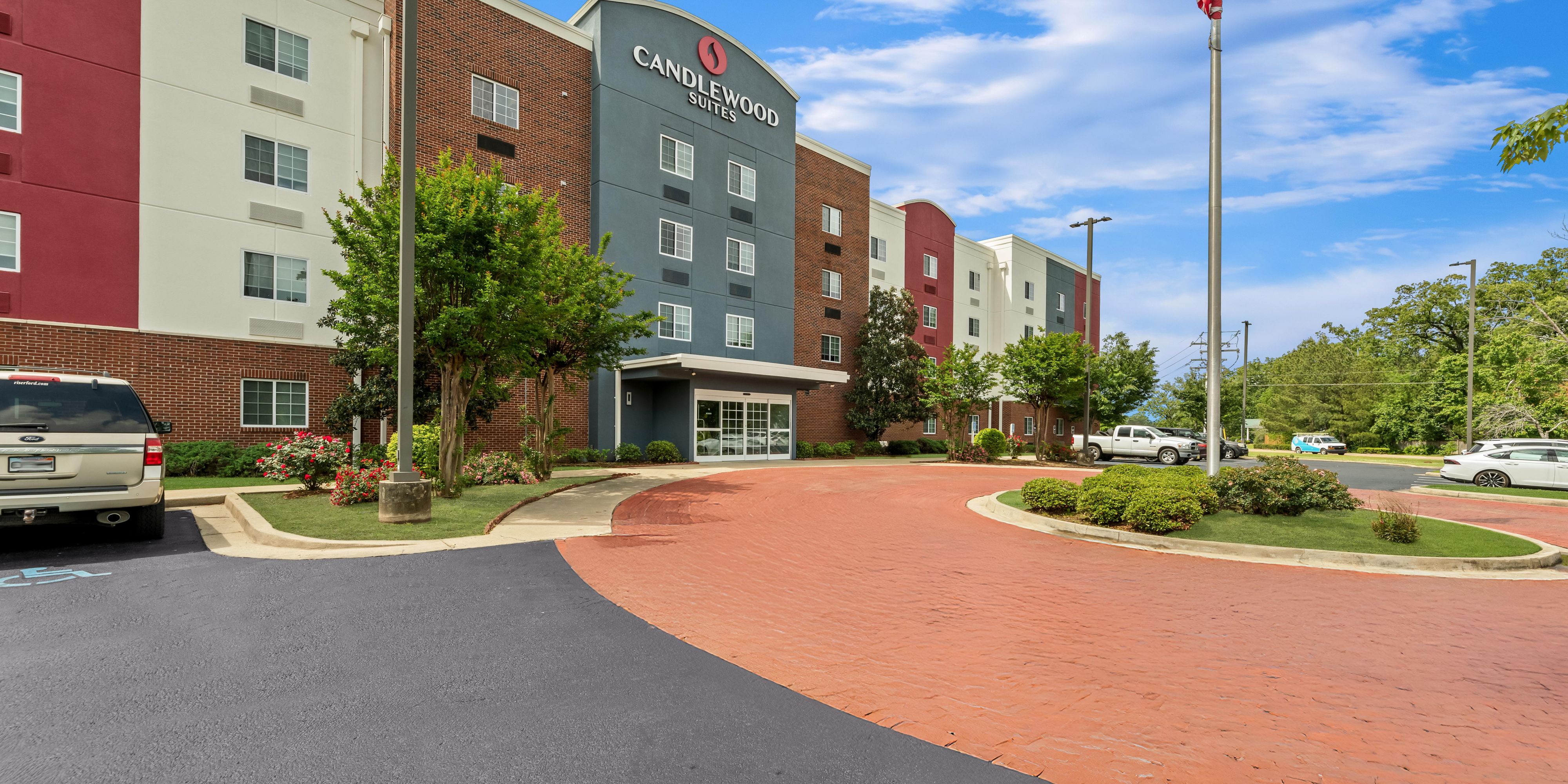 弗洛伍德 Candlewood Suites 酒店