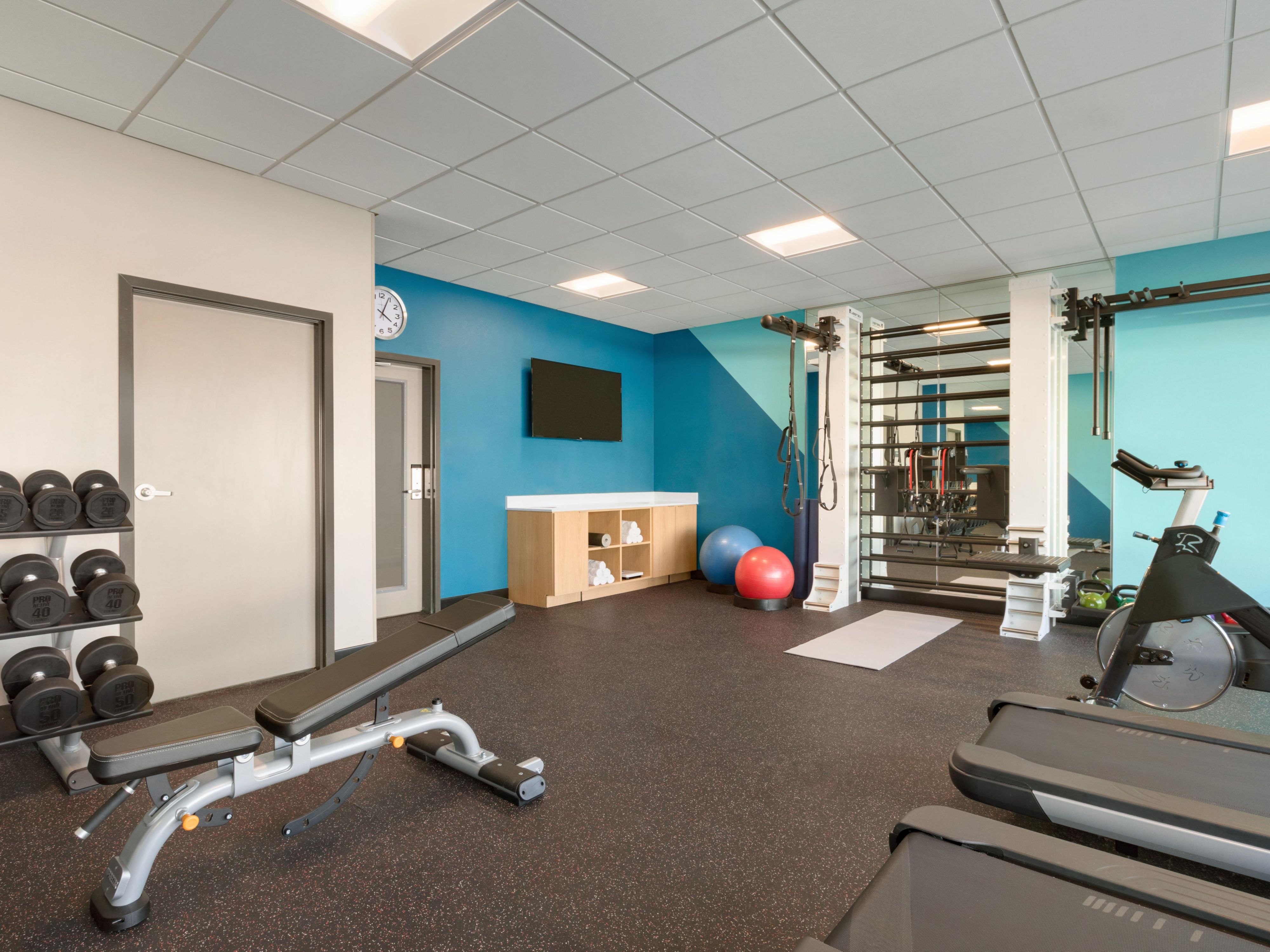 Stay active any time of day in our modern fitness center and unwind in our outdoor seasonal saltwater pool. We also welcome pets and offer comfortable pet-friendly suites, so every member of your family feels at home. For added convenience, our complimentary laundry facilities are open 24/7, so you can keep your stay stress-free and comfortable.