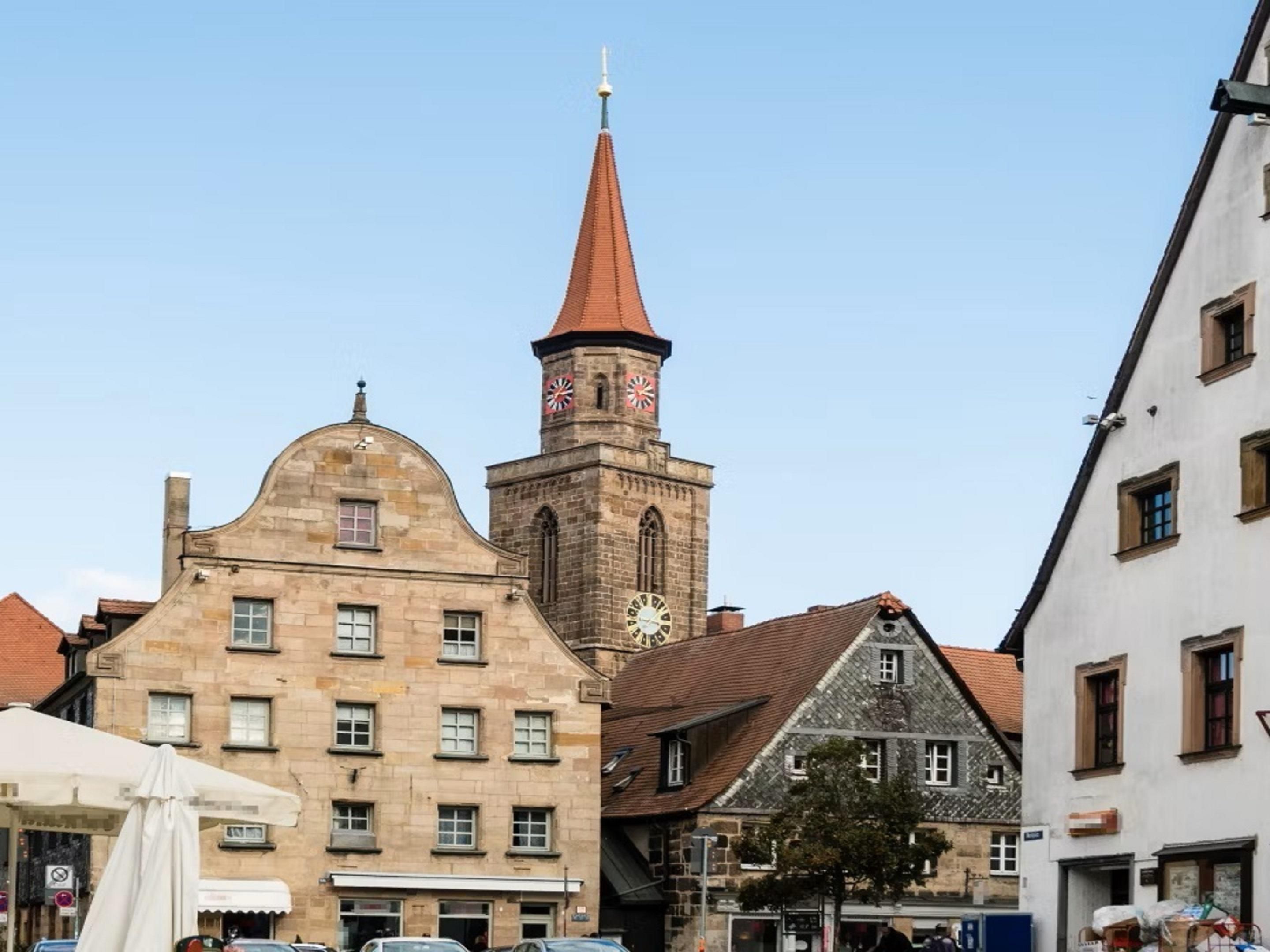 Experience the Fürth Festival 2025 from July 11–13! Enjoy live music, dance, comedy, and great food across five city stages – free of charge and open to all. A summer highlight full of culture, fun, and vibrant city life in the heart of Fürth.
