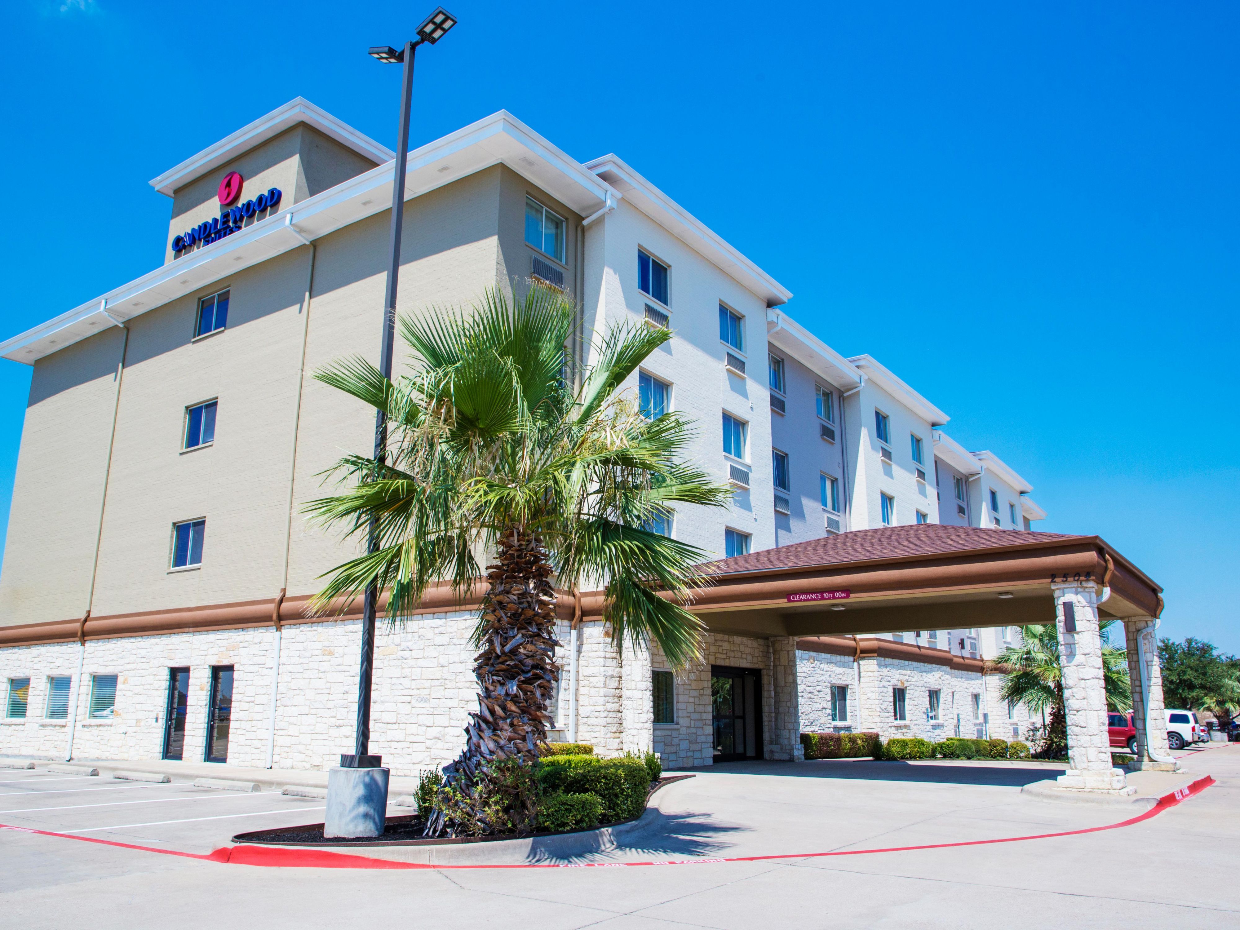 Top Shopping Hotels in Arlington, TX