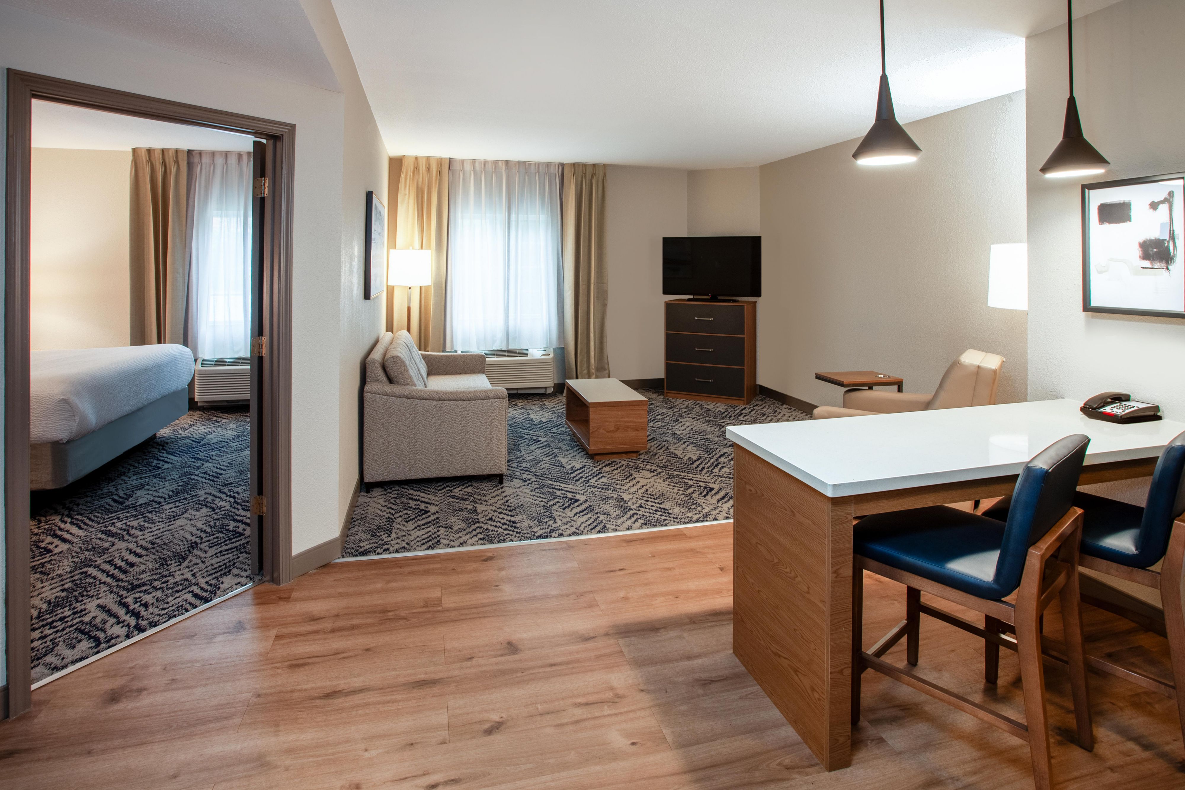 Extended Stay Hotel by Baltimore Airport | Candlewood Suites