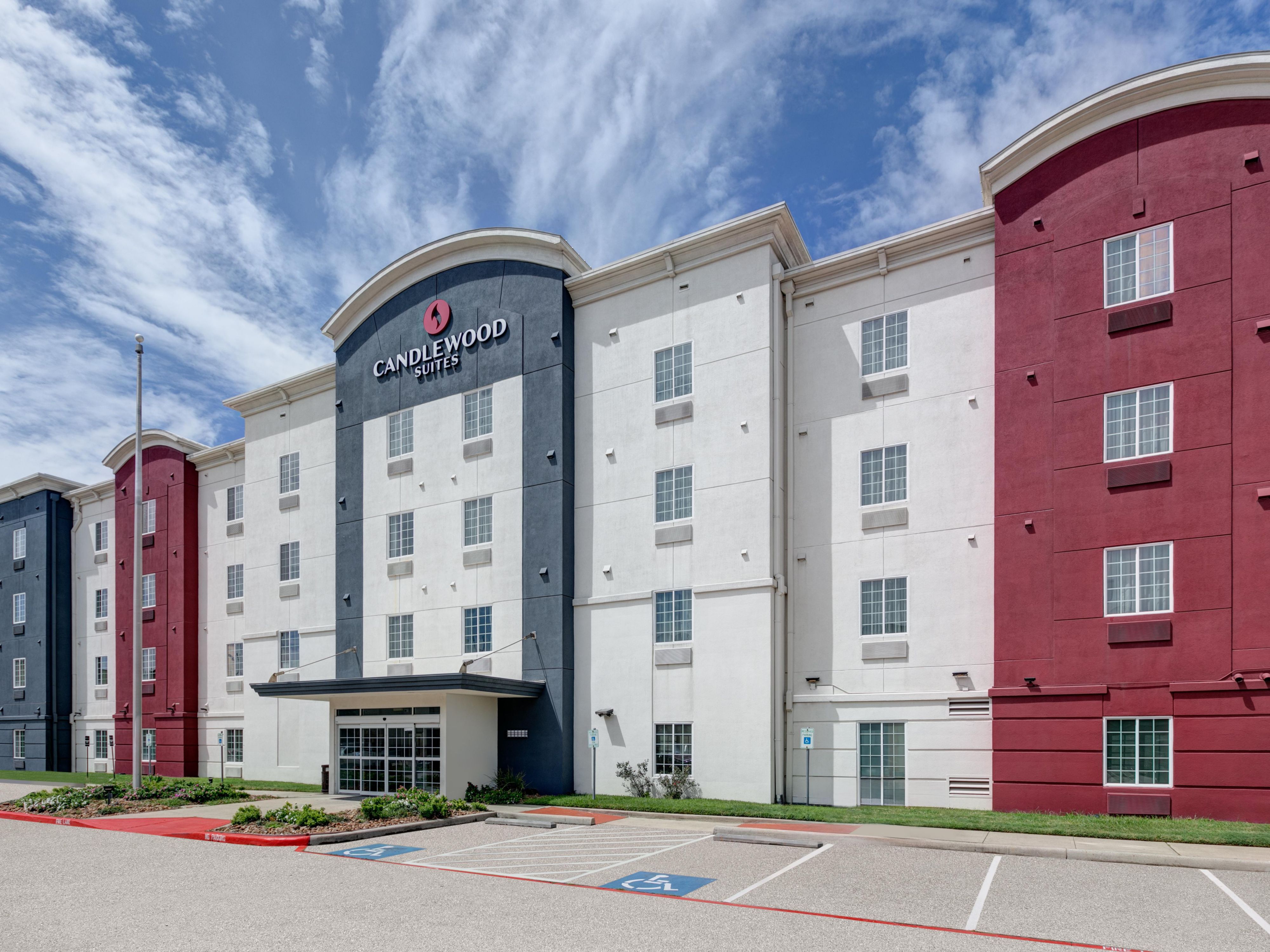 We’re close to NRG Stadium, Toyota Center, and the Houston Zoo, plus major employers and business parks.
