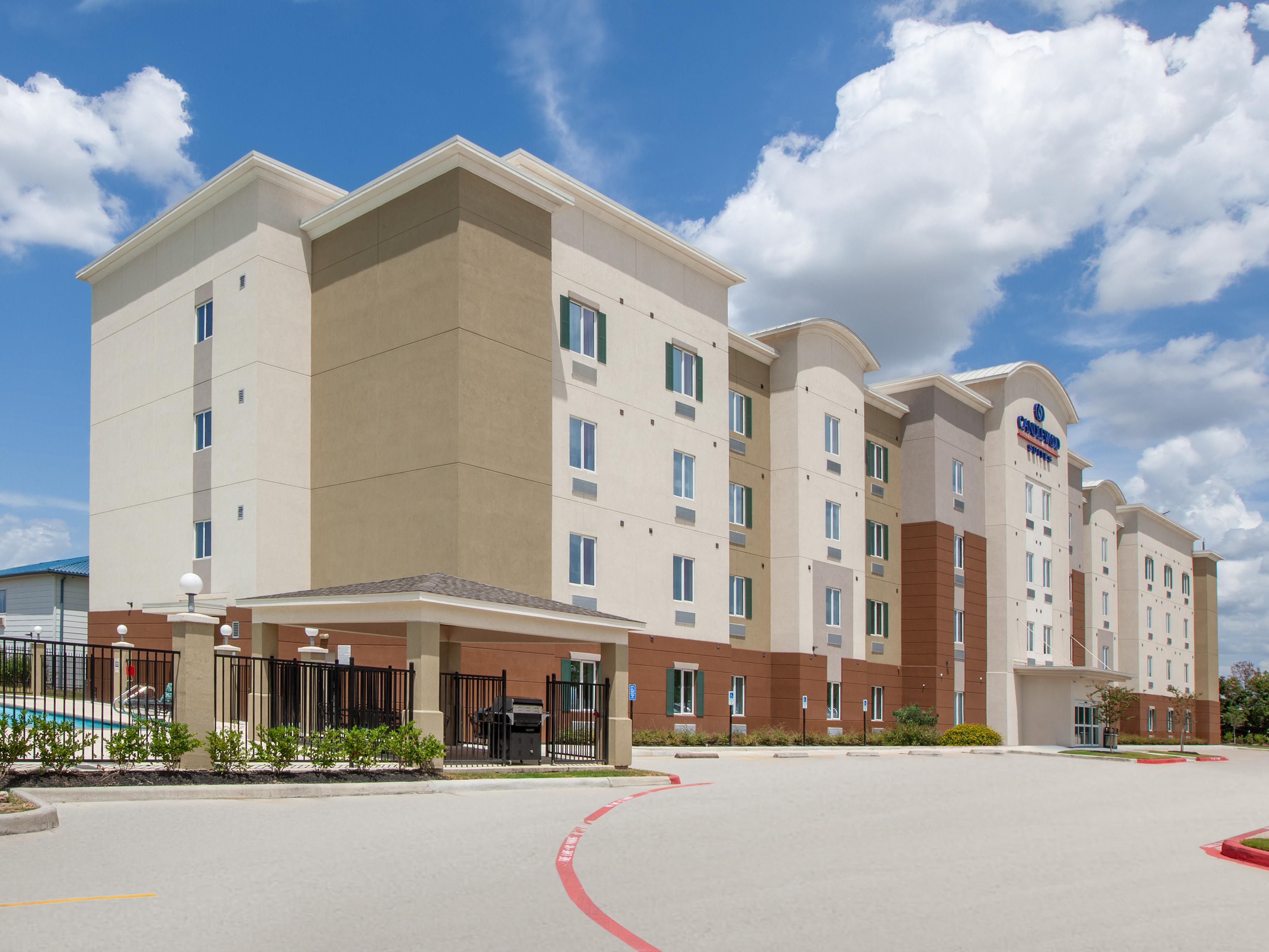 Candlewood Suites Houston 6191096079 4x3