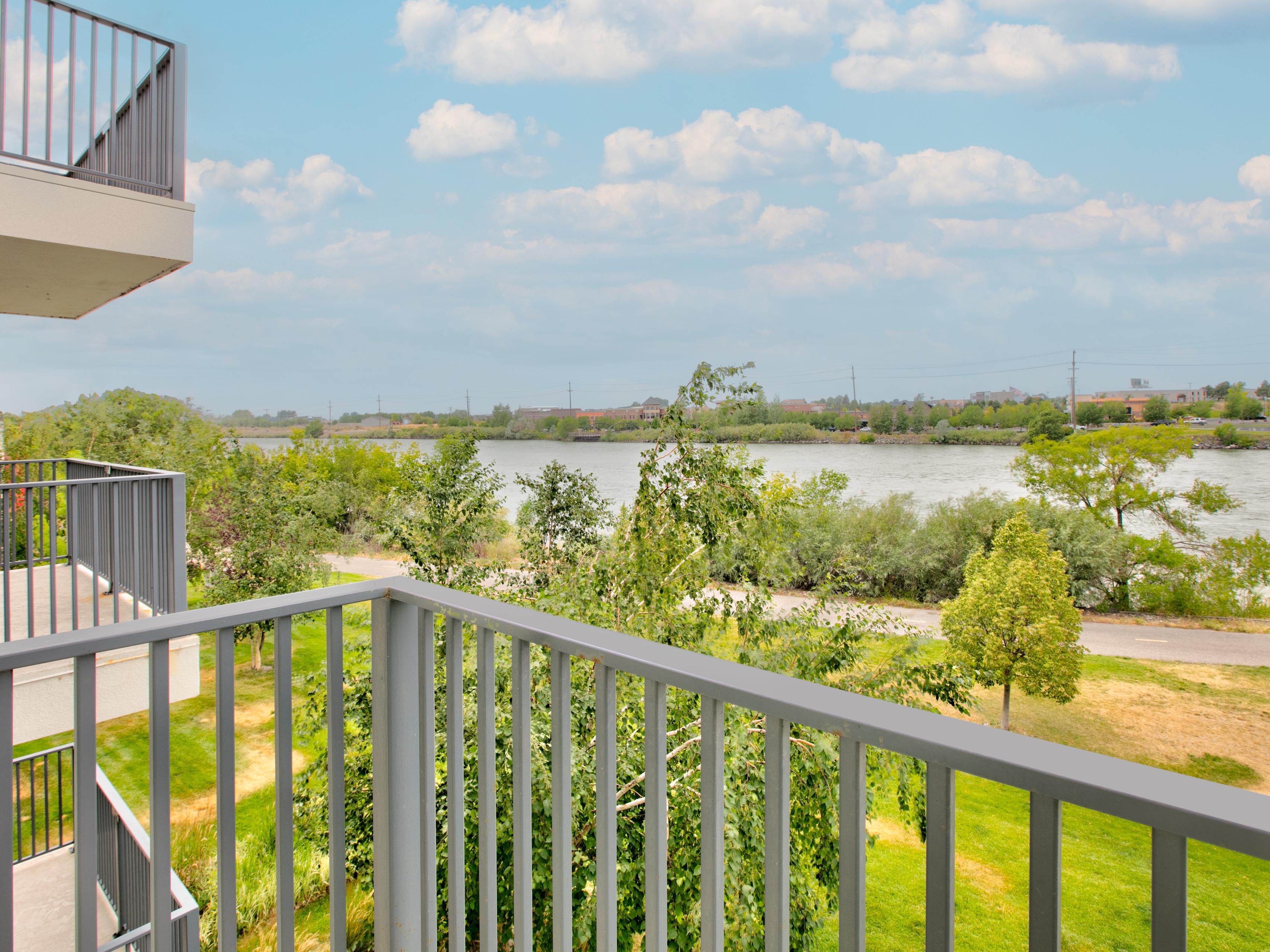 Be sure to book early and reserve one of our amazing balcony suites overlooking the amazing Snake River.