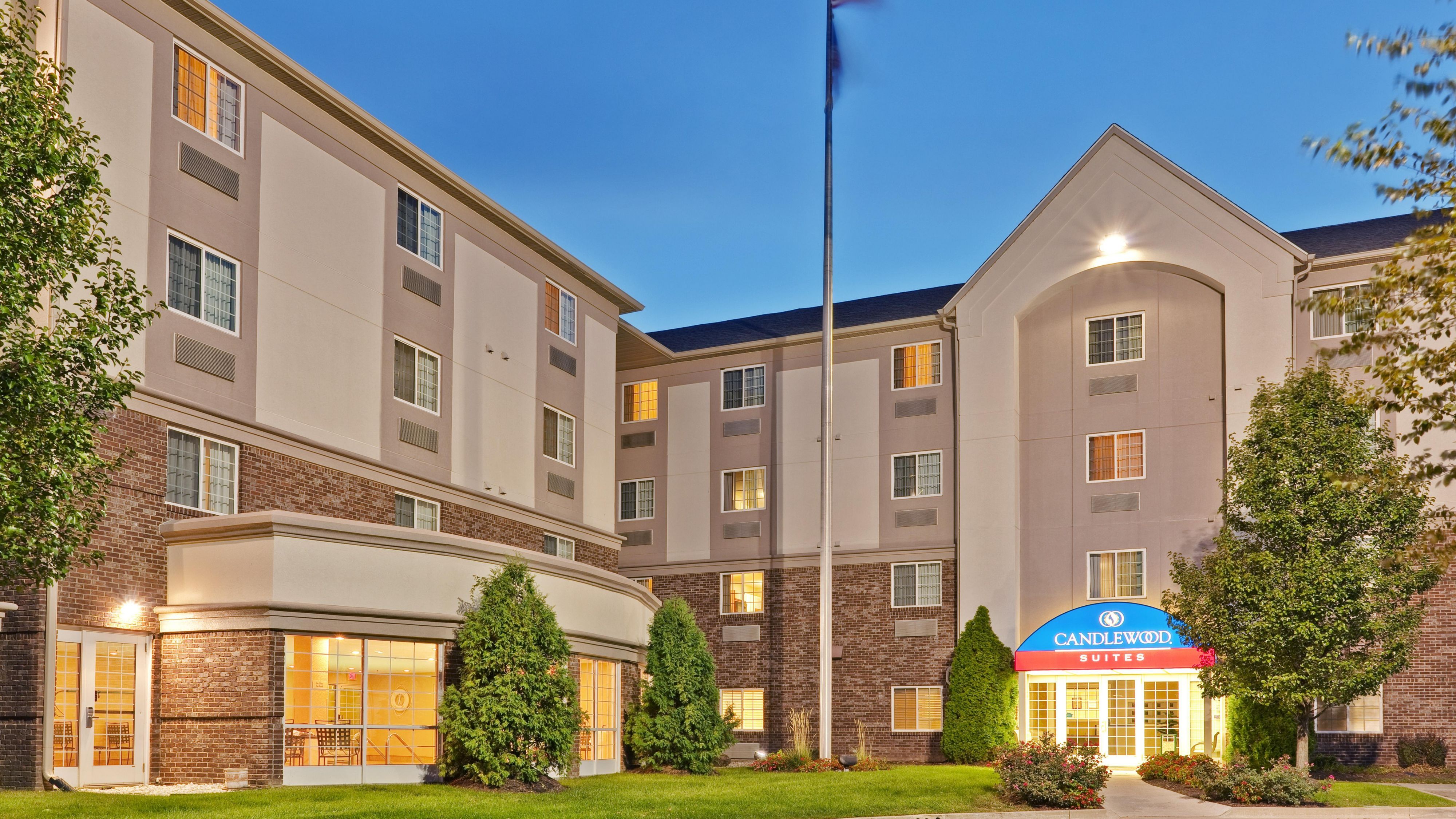 North Indianapolis Hotels Near Fairgrounds Candlewood Suites Indianapolis