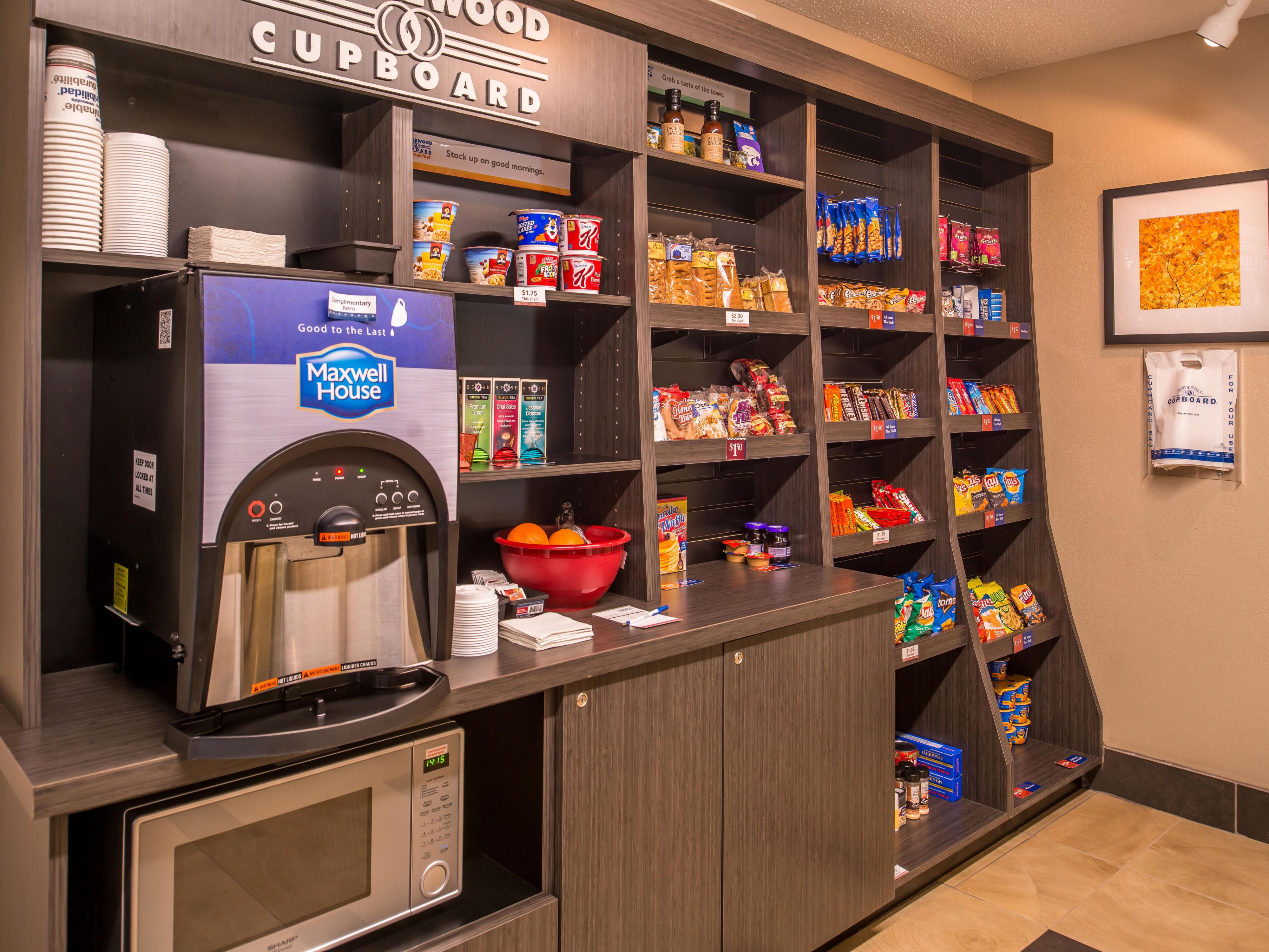 PetFriendly Hotel near Kansas City Speedway Candlewood Suites Kansas