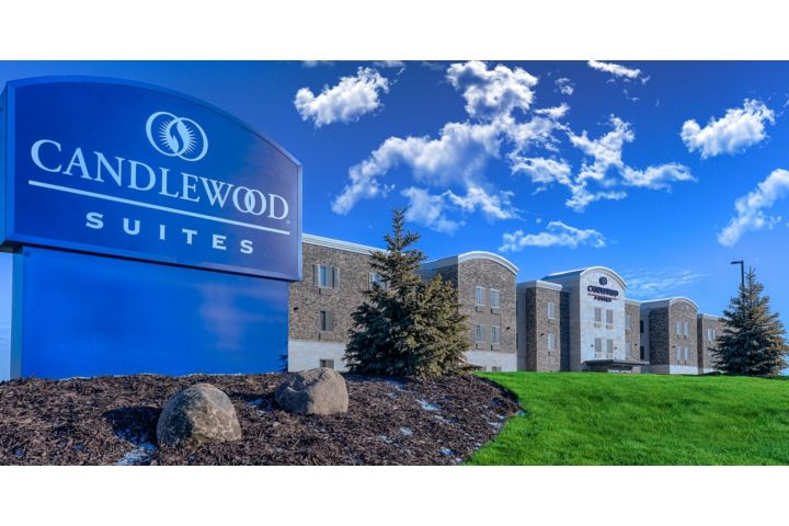 Candlewood Suites Lakeville I-35