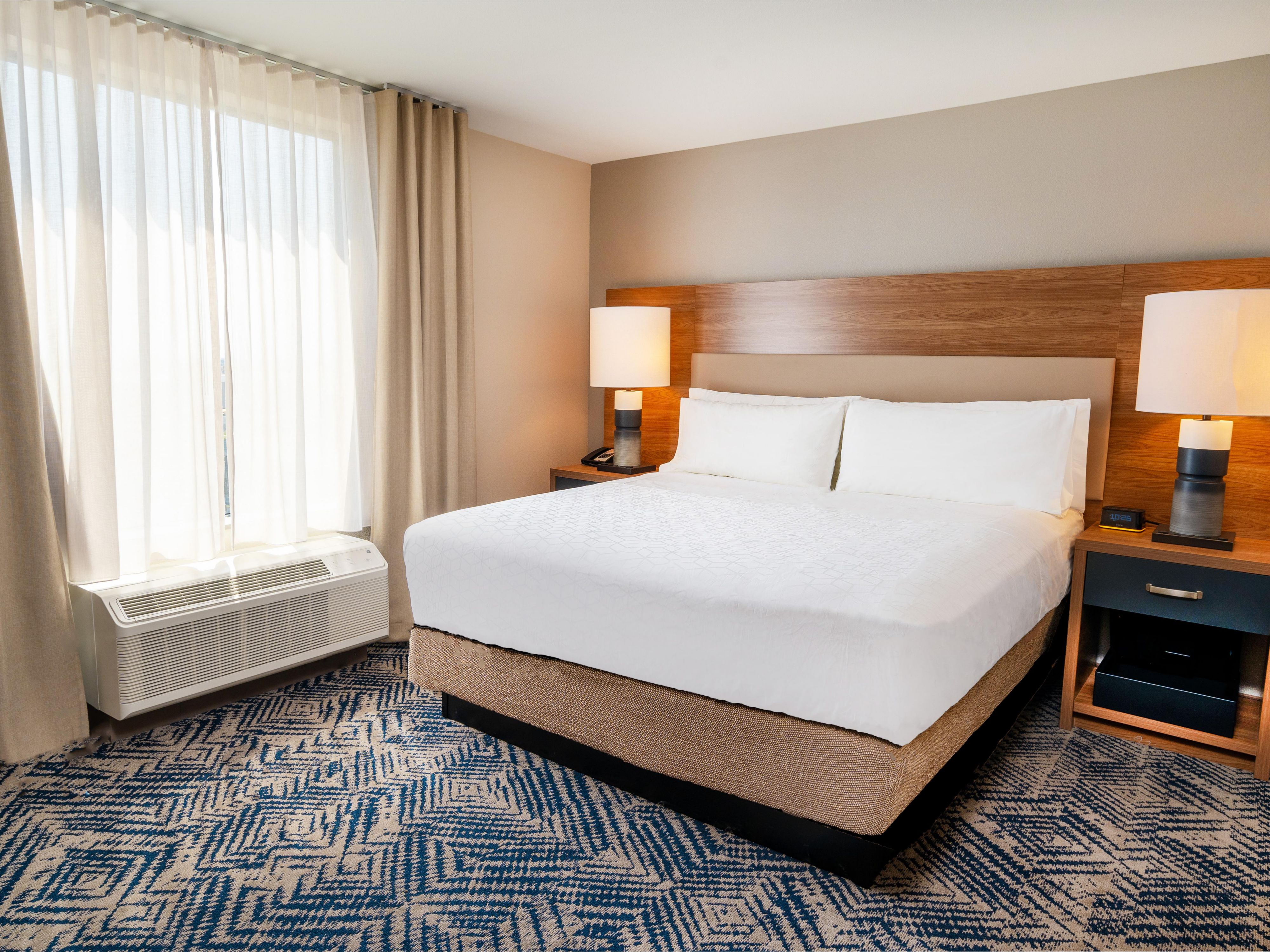 Extended Stay Hotel in Las Vegas, Nevada | Candlewood Suites Las Vegas - E  Tropicana with Full Size Kitchens