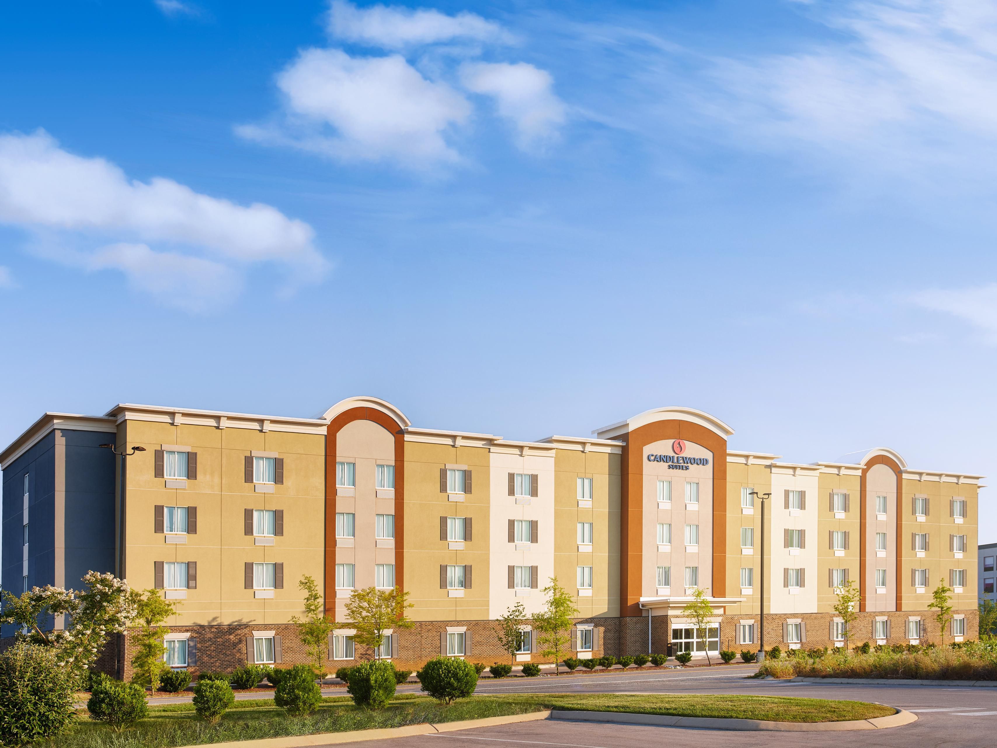 Hotel Exterior Daylight 